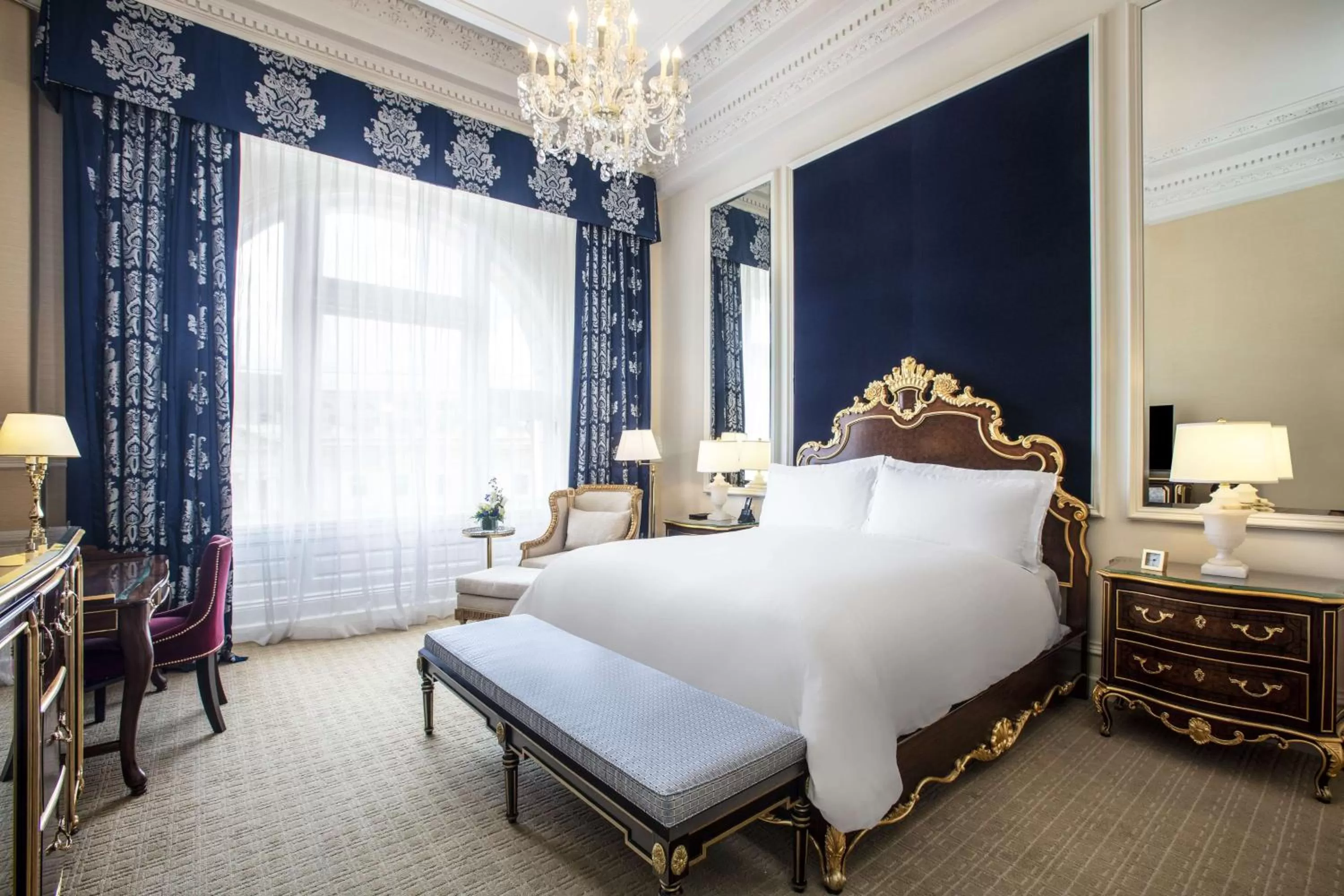 Deluxe King Room in Waldorf Astoria Washington DC