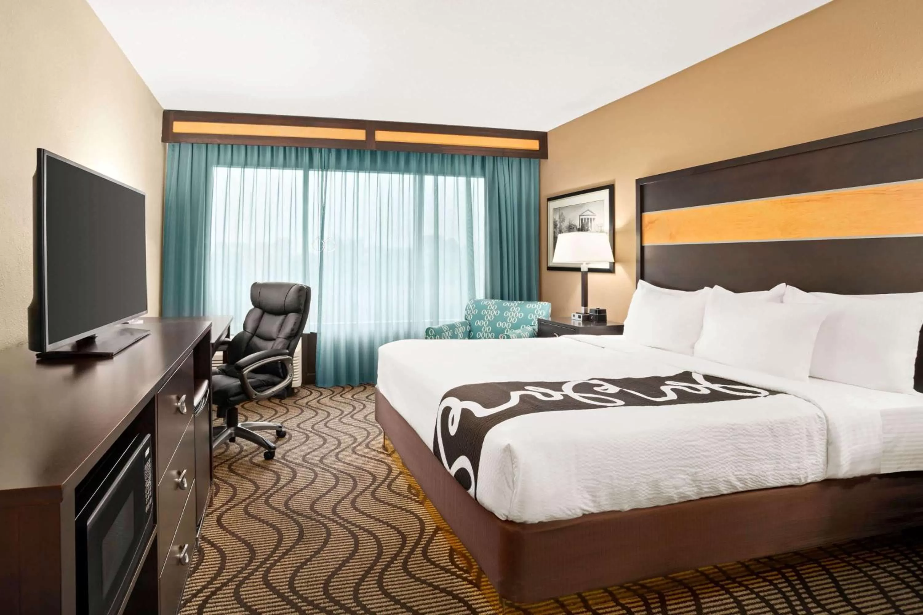 King Room - Mobility Access/Non-Smoking in La Quinta Inn & Suites by Wyndham Richmond-Midlothian