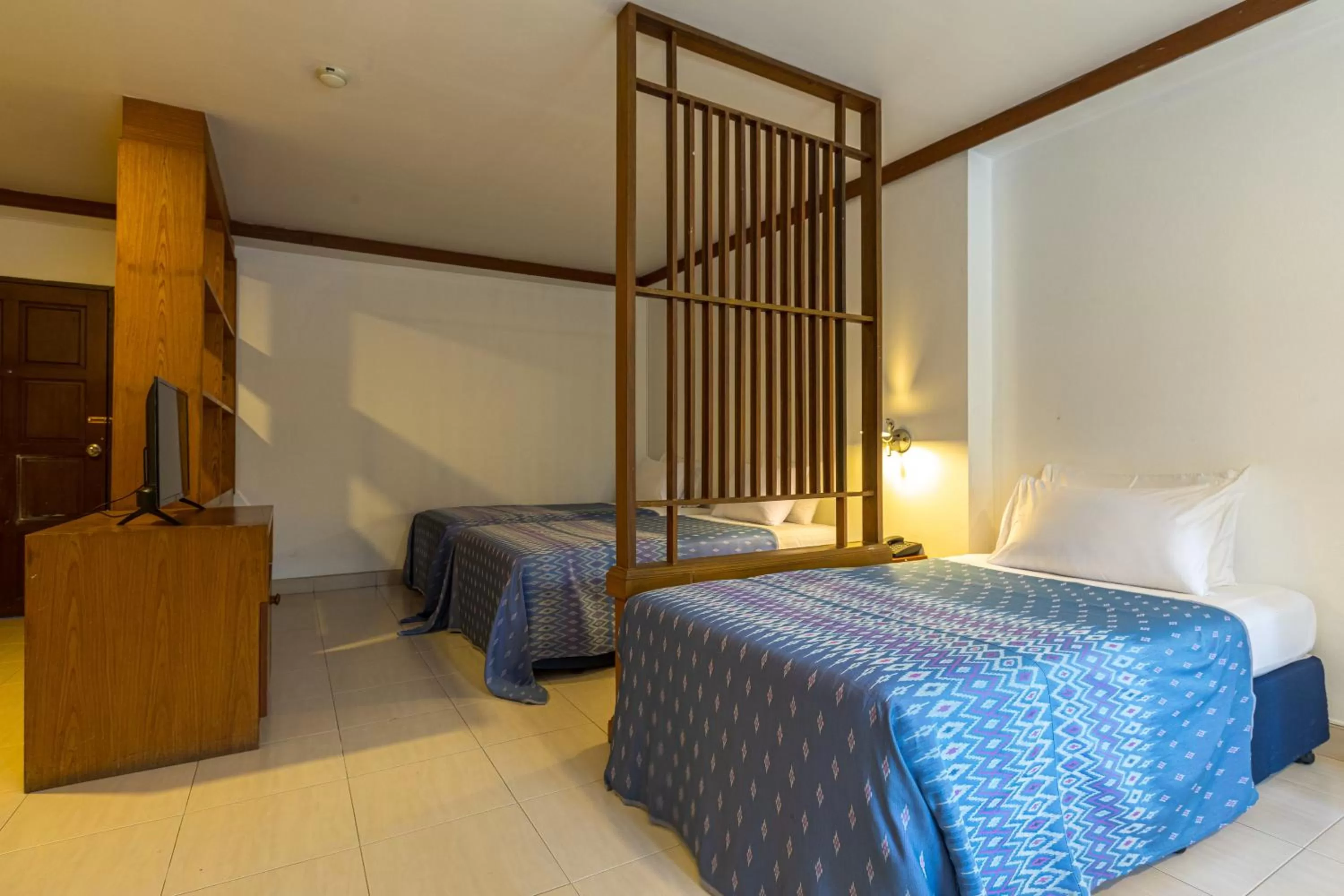 Deluxe Family Room in Howard Square Boutique Hotel