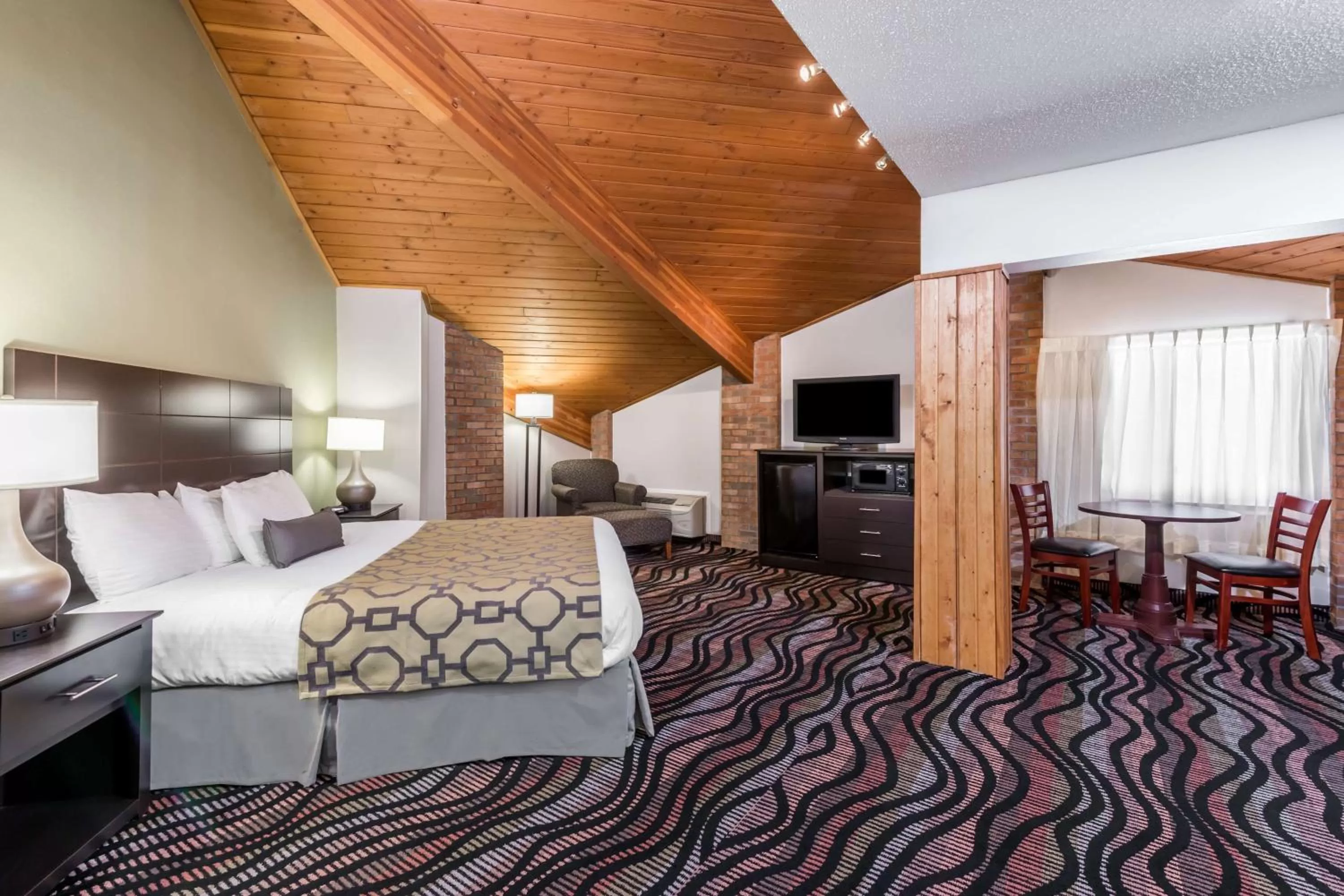 Superior King Suite in Baymont by Wyndham Cambridge