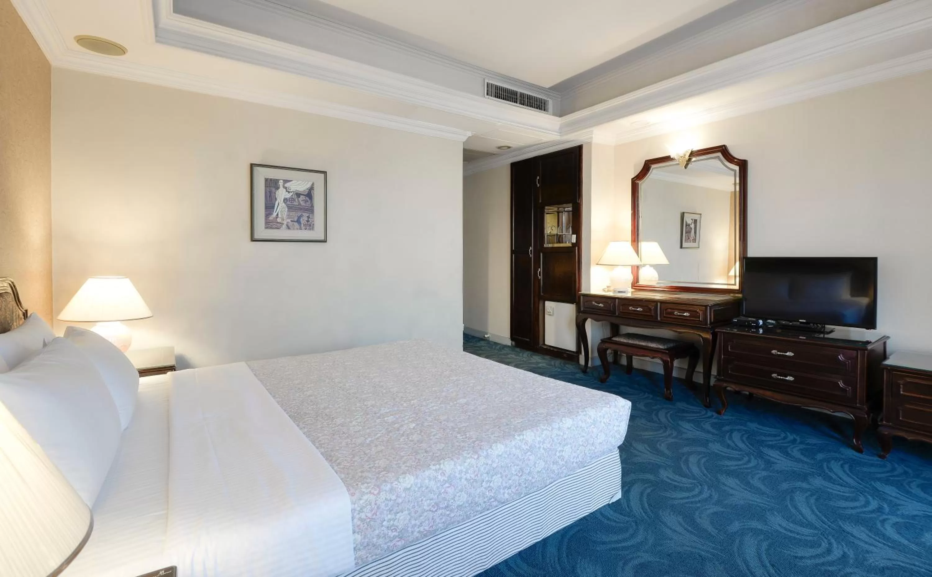 Economy Double Room in Forbes Hotel