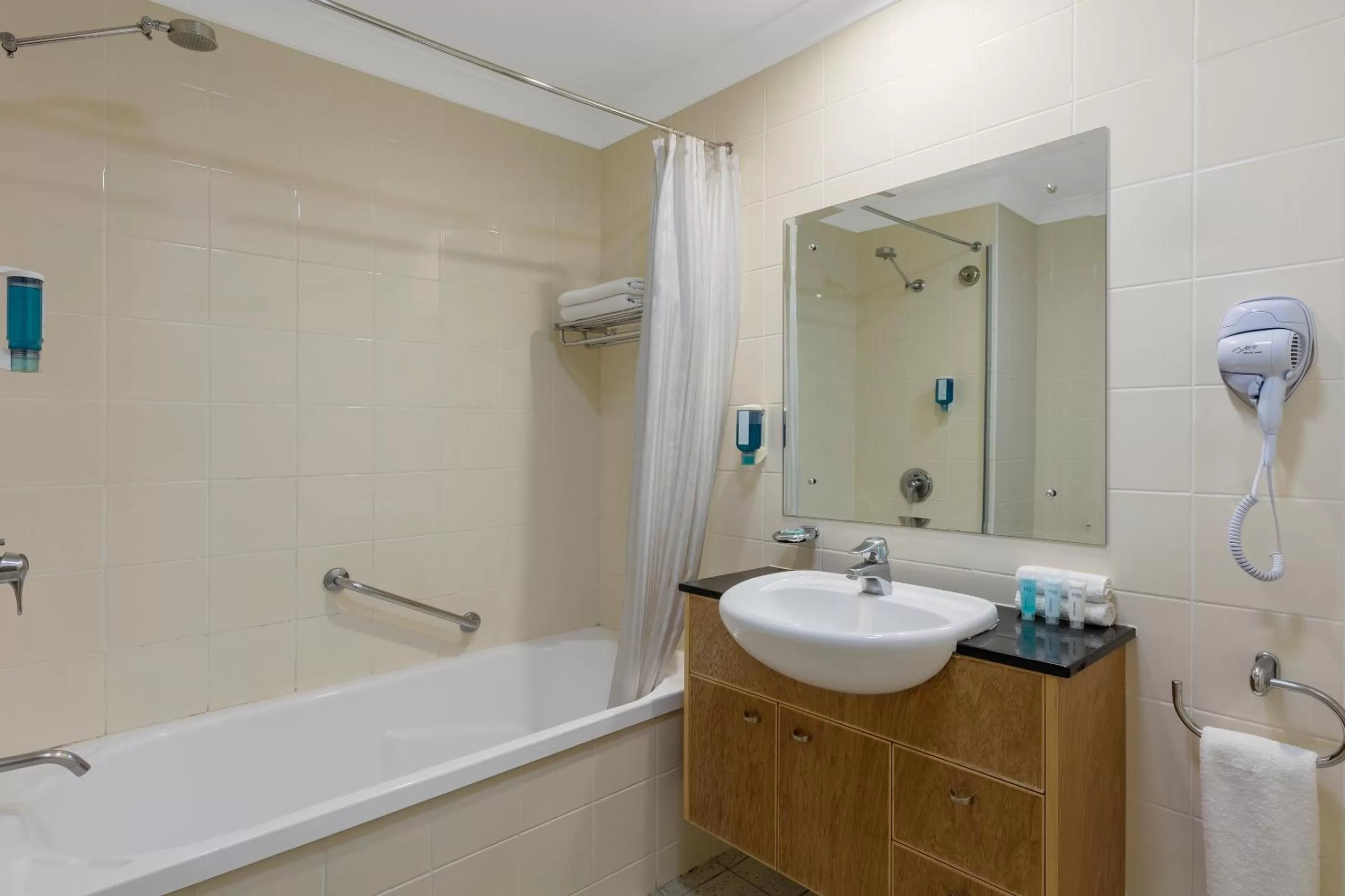 Bathroom in Nesuto Canberra