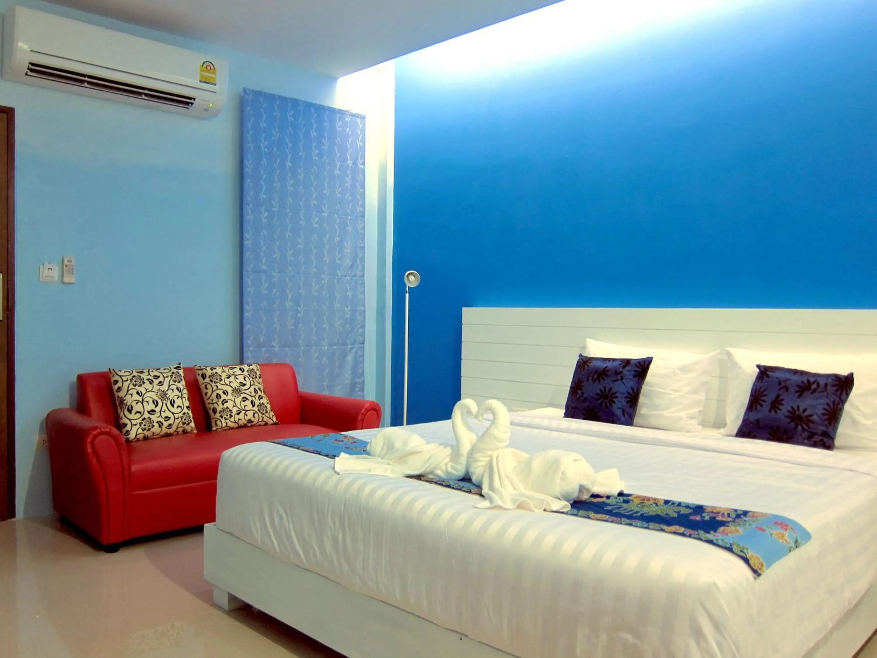 Deluxe Room in Forest Bungalows & Mama's Restaurant