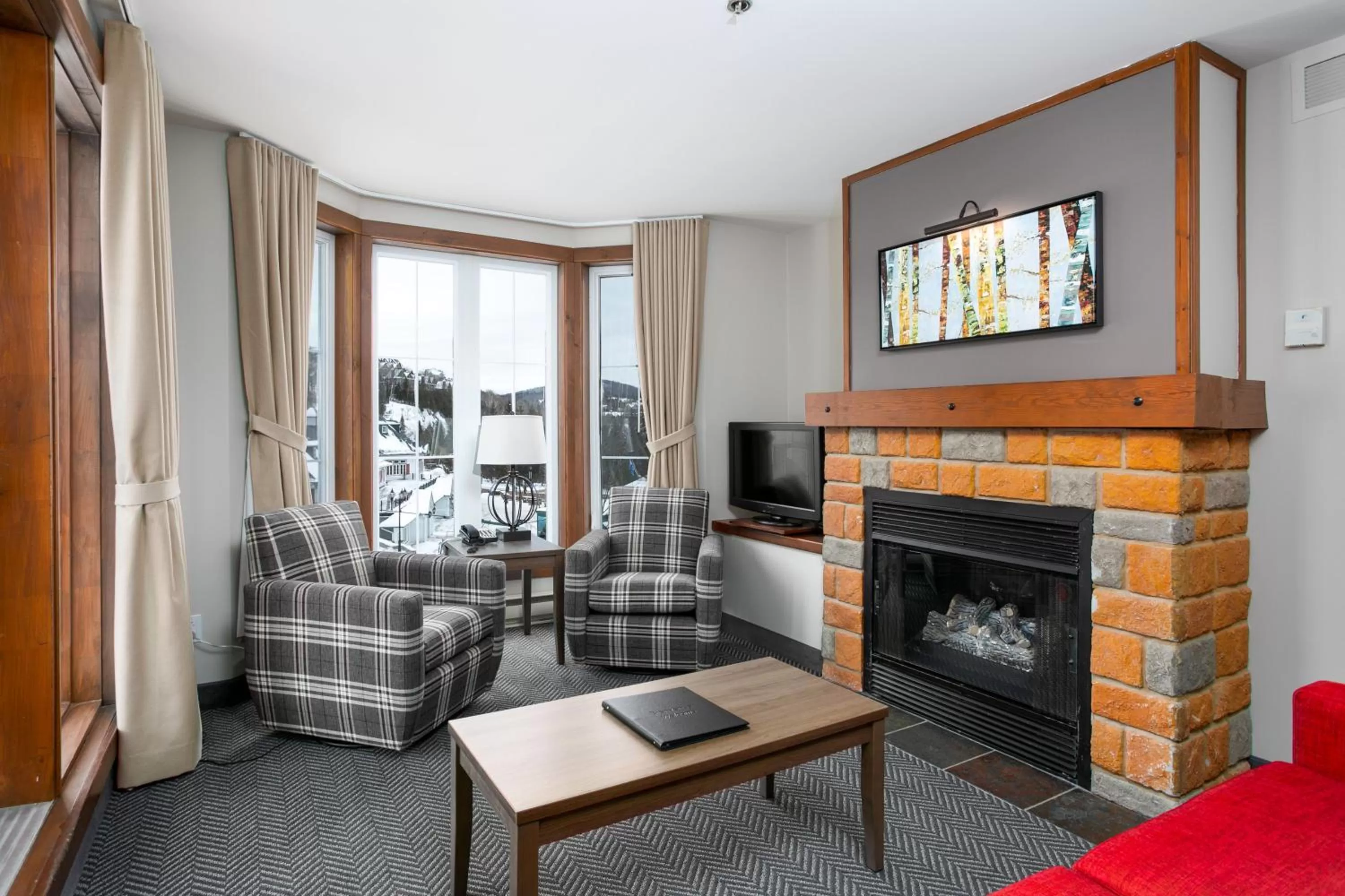 Two-Bedroom Suite in Tour des Voyageurs
