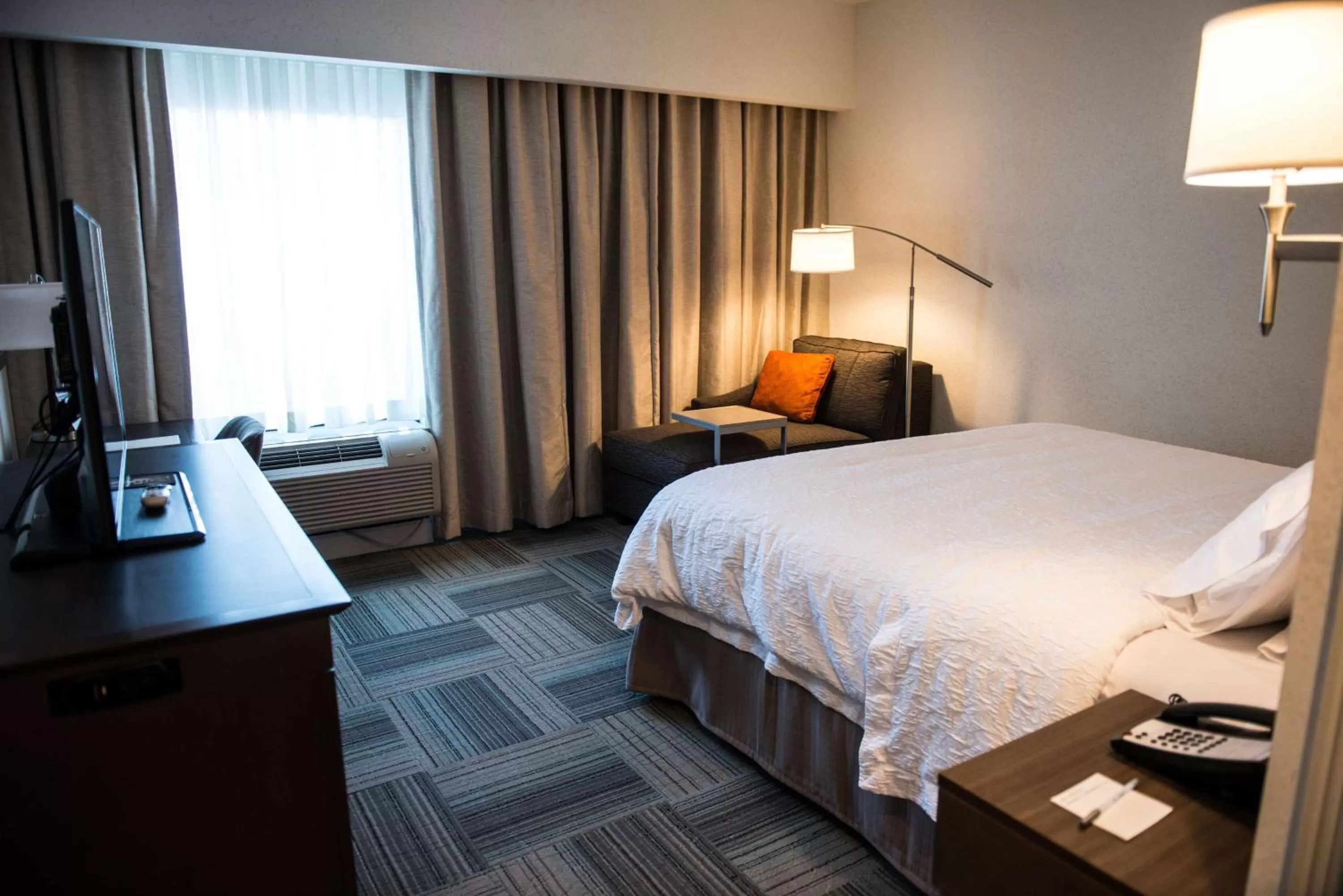 King Room - Non-Smoking in Hampton Inn Bainbridge, GA