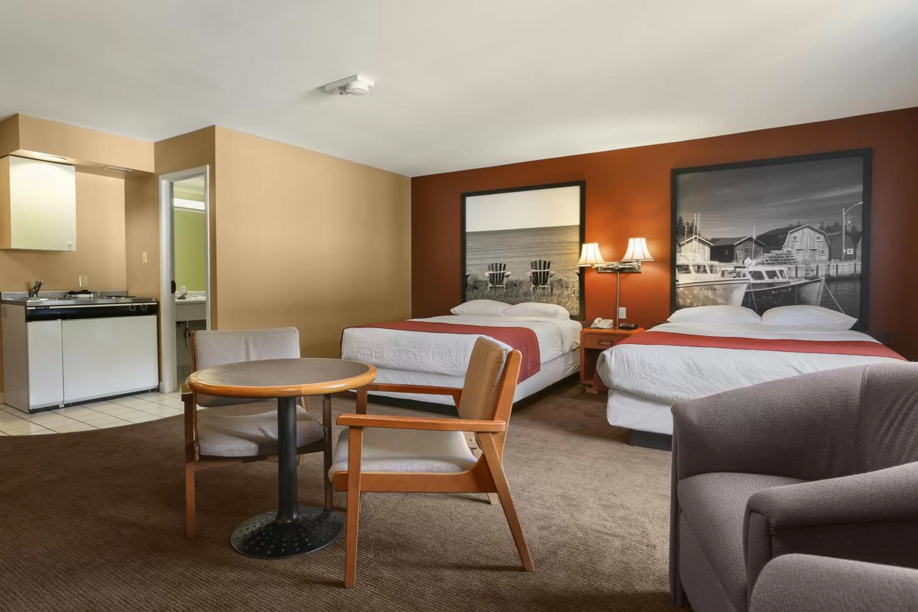 Deluxe Studio Suite with Two Queen Beds - Non-Smoking in Super 8 by Wyndham North Bay