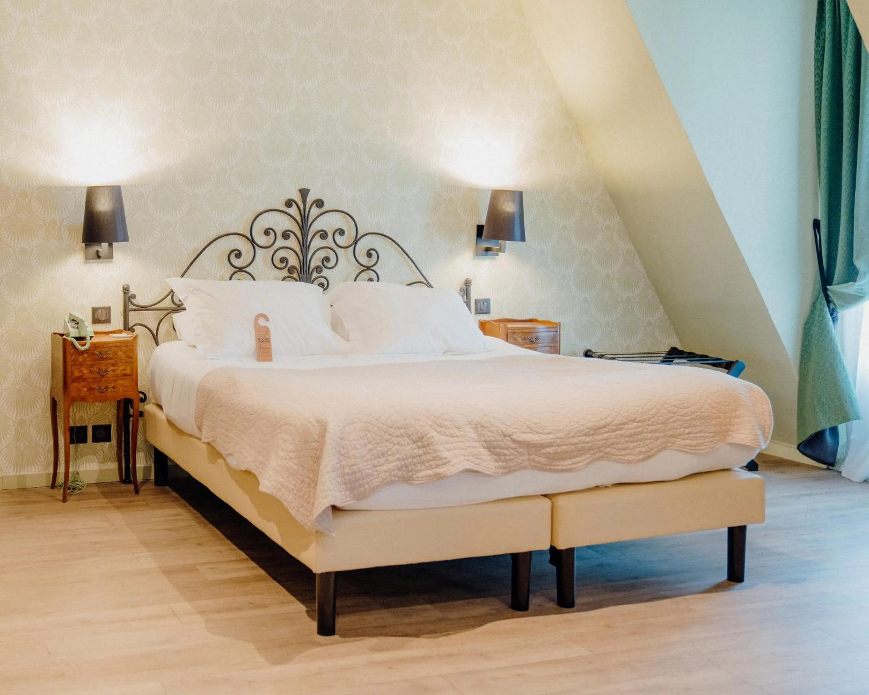 Junior Suite in Hotel Le Grimaldi by Happyculture