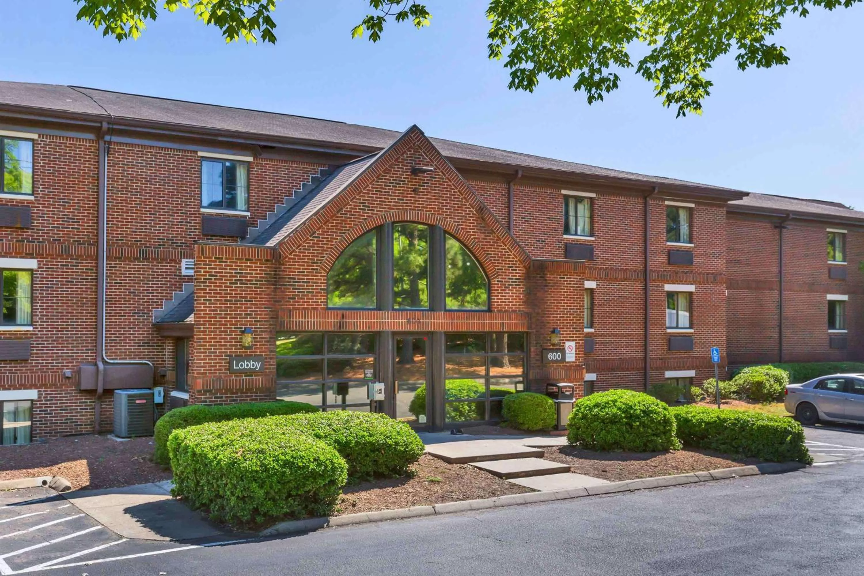 Extended Stay America Suites - Raleigh - Cary - Harrison Ave