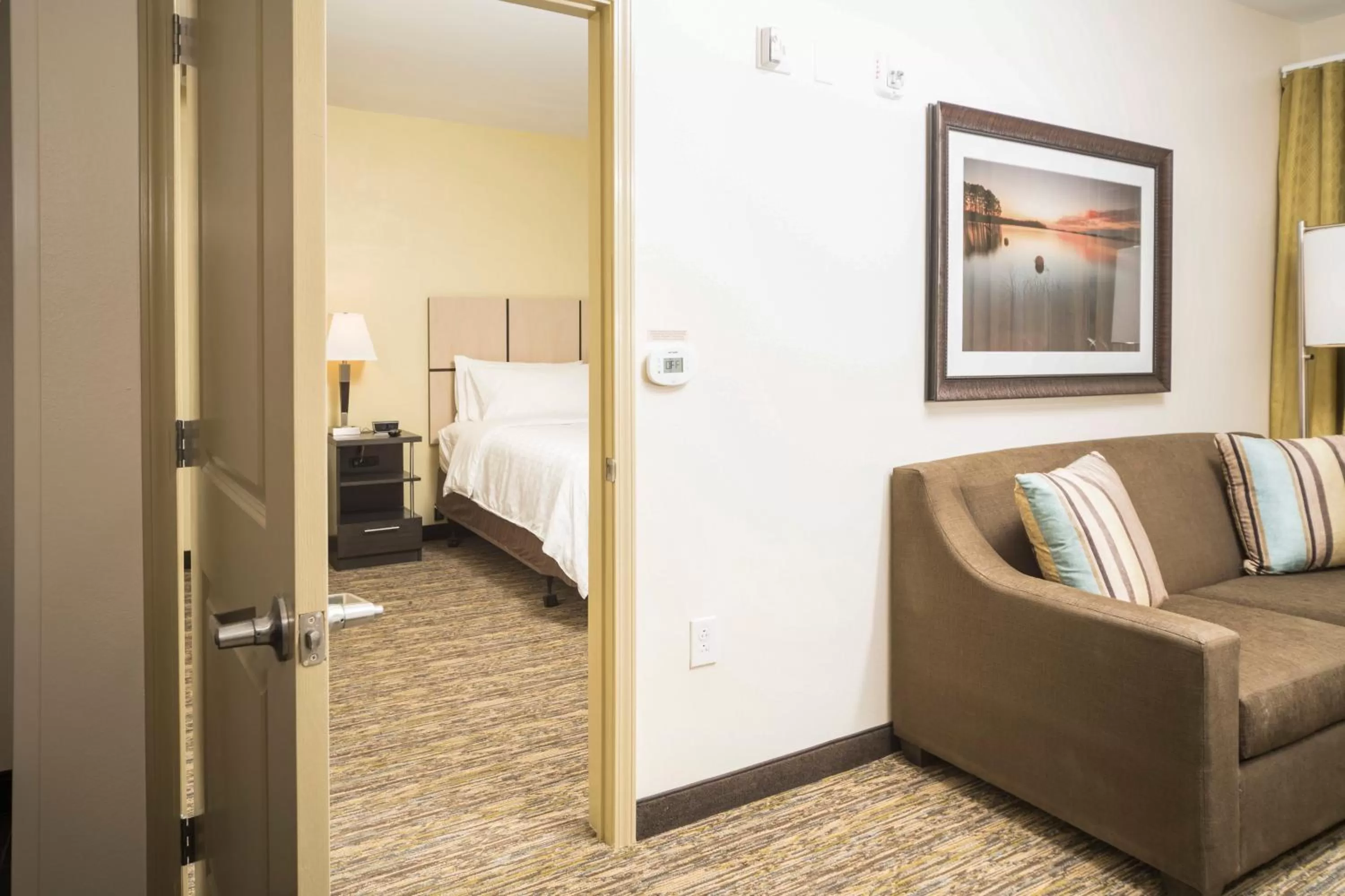 King Room - Mobility Access Tub/Non-Smoking in Candlewood Suites - Ft Walton Bch - Hurlburt Area by IHG