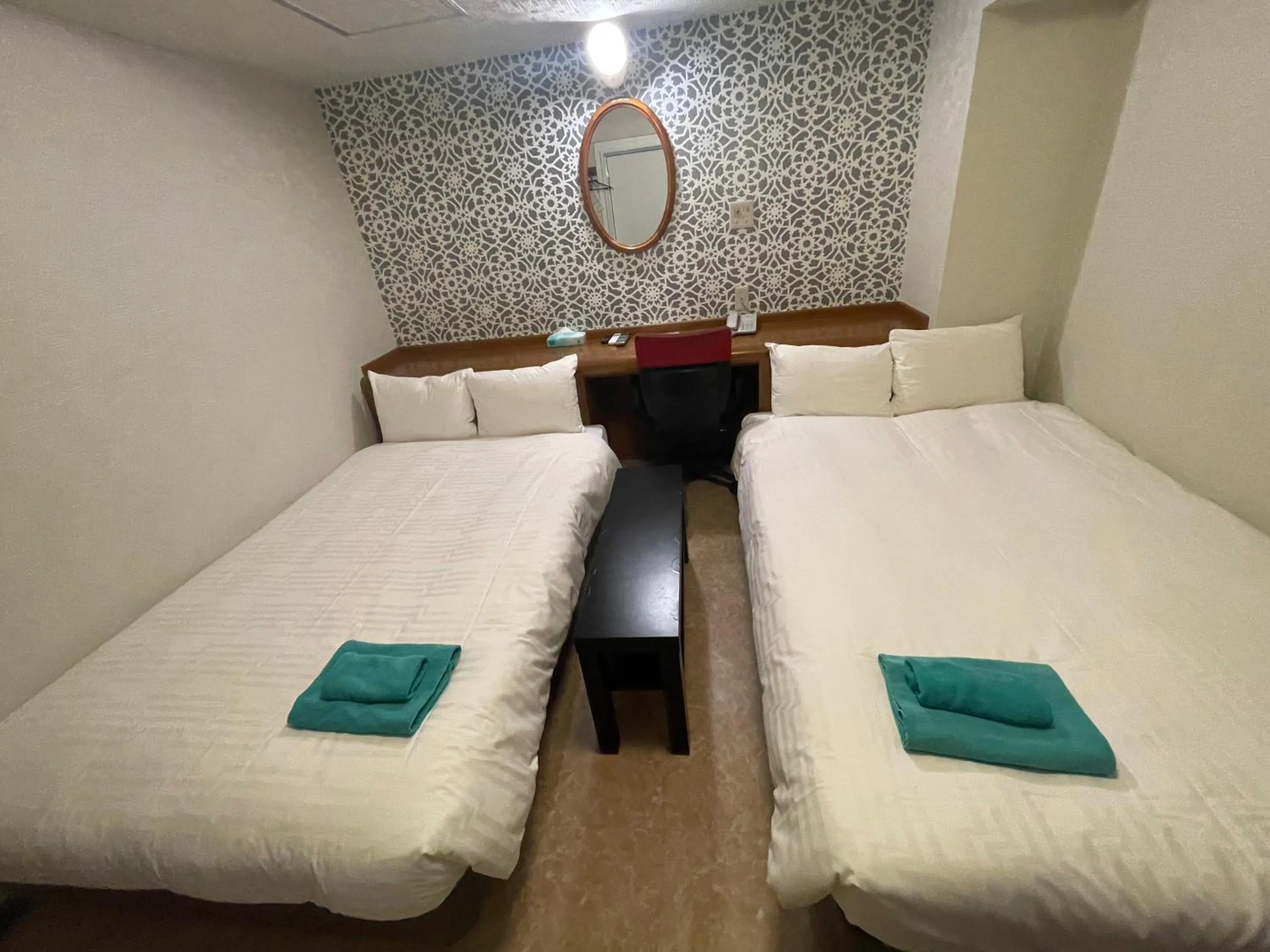 Twin Room in Kawasaki Station Inn