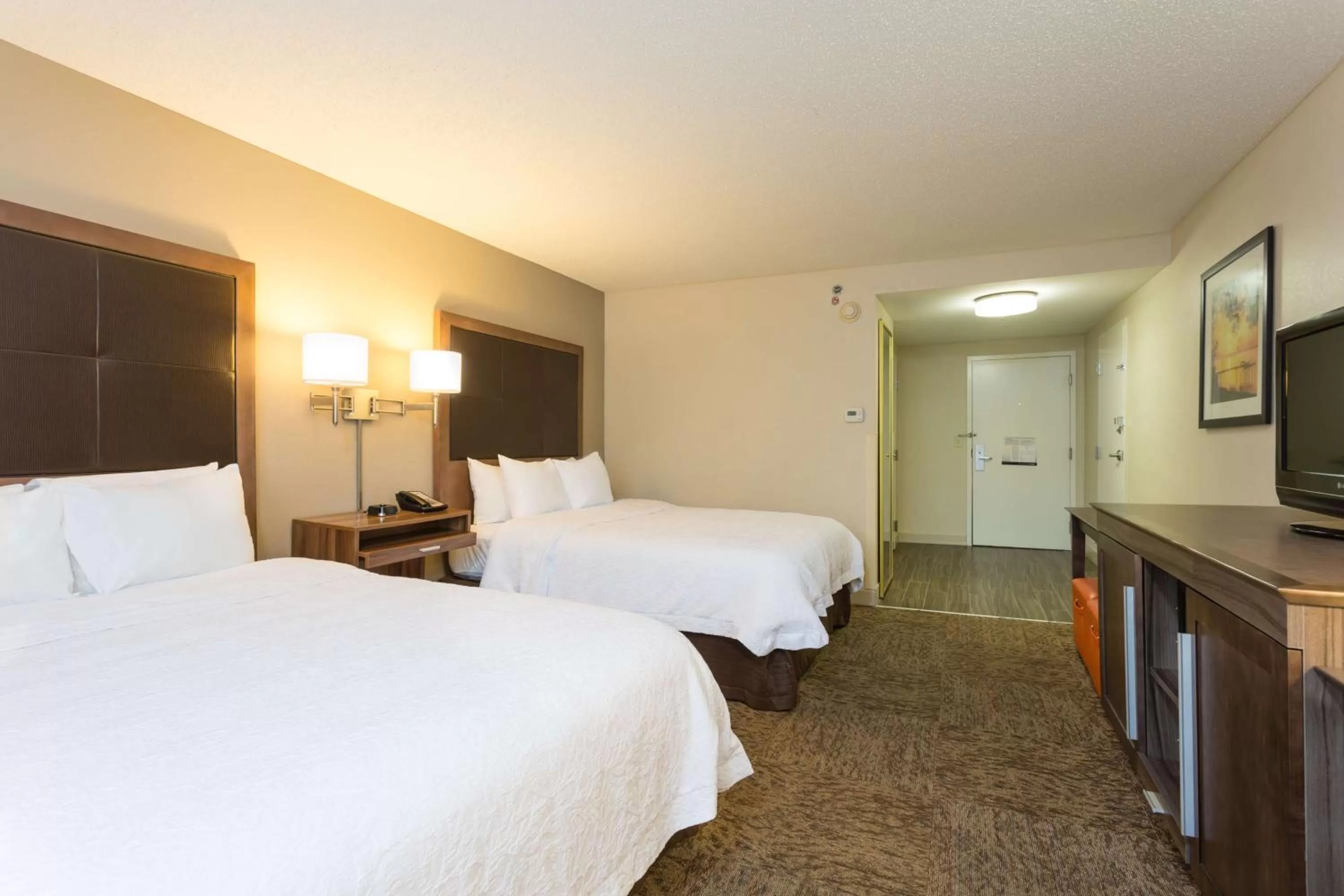 Double Room with Two Double Beds with Bath Tub - Non-Smoking - Hearing Accessible - in Hampton Inn Havelock