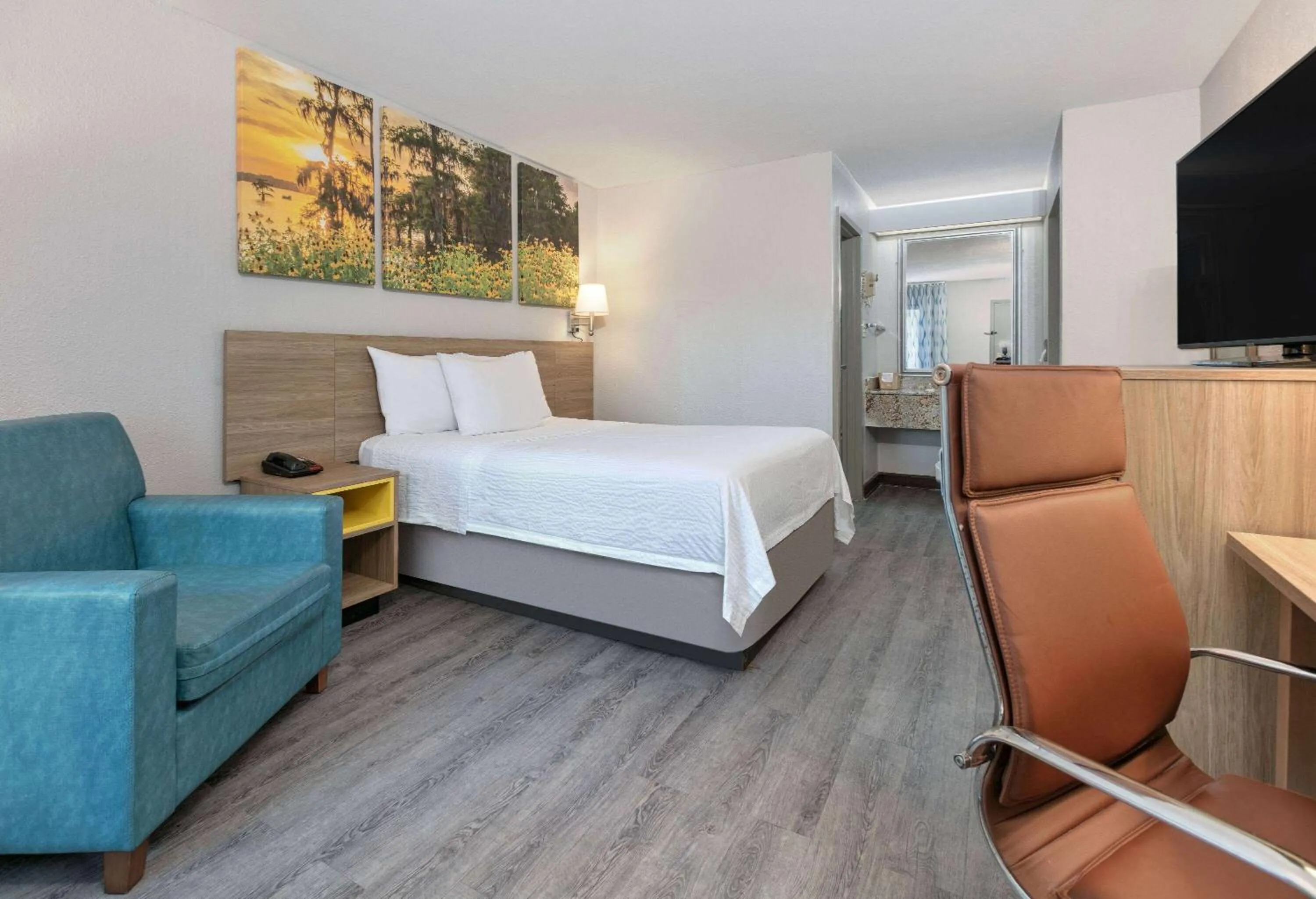 Double Room - Non-Smoking  in Days Inn by Wyndham Greenville MS