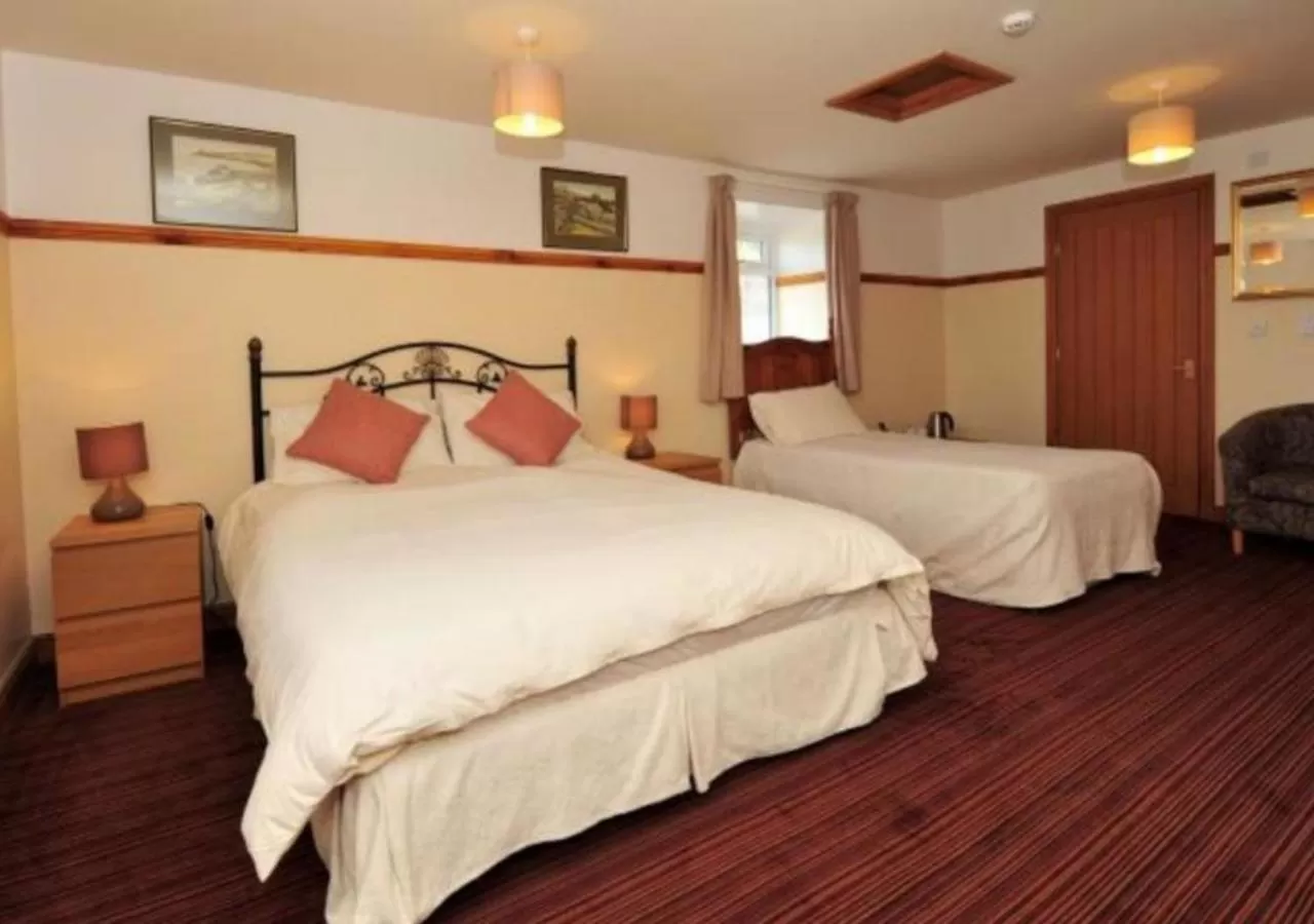 Family Suite in Chevin End Guest House