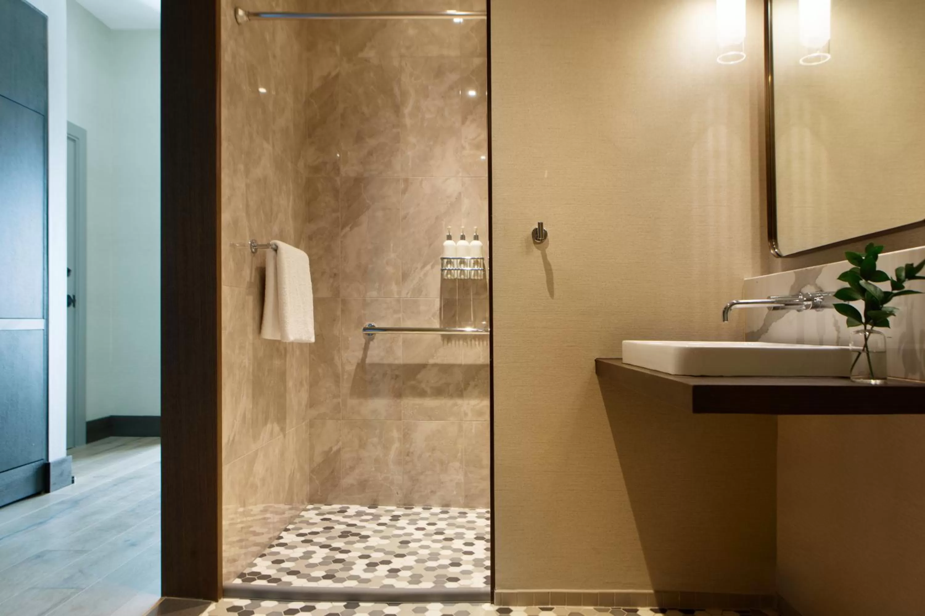 King Room with Mobility Accessible Roll-In Shower - Non-Smoking in Kimpton Hotel Arras by IHG