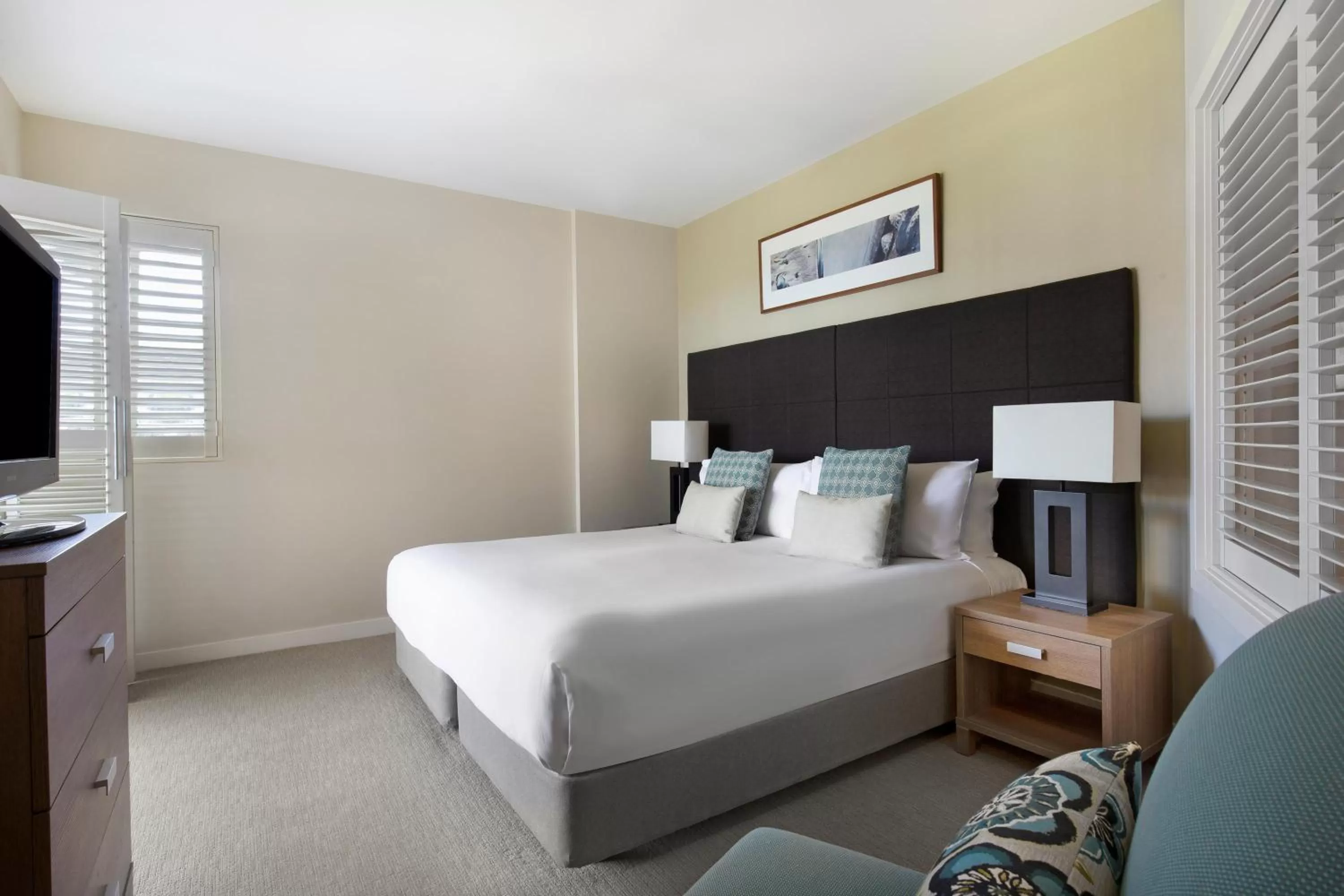 Two-Bedroom Suite with Spa Bath - Dual Key in Mantra on Salt Beach