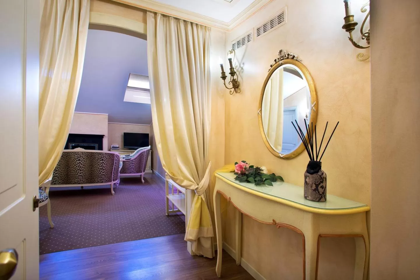 Master Suite  in Vip's Motel Luxury Accommodation & Spa