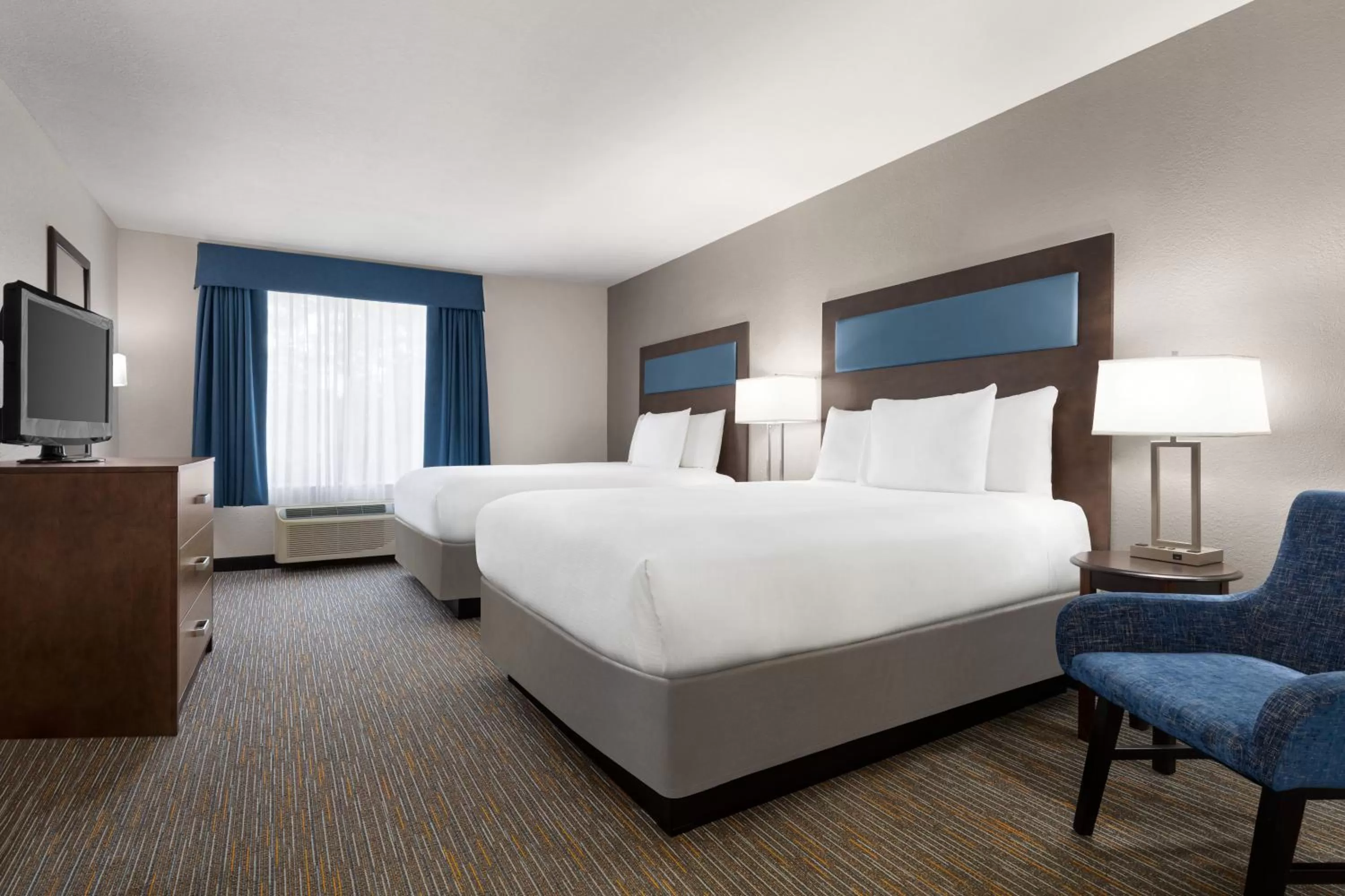 Deluxe Queen Room with Two Queen Beds - Disability Access - Non-Smoking in Wingate By Wyndham Southport