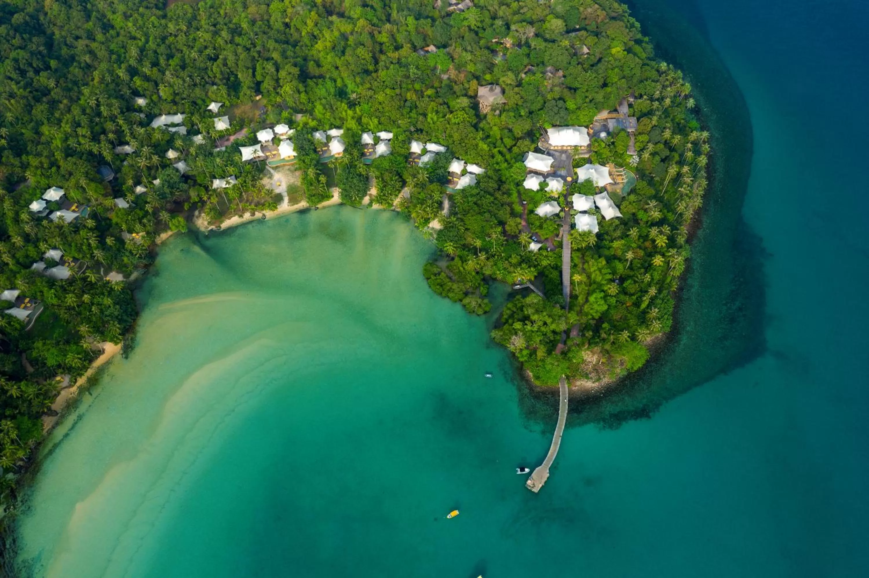 Property building, Bird's-eye View in Soneva Kiri
