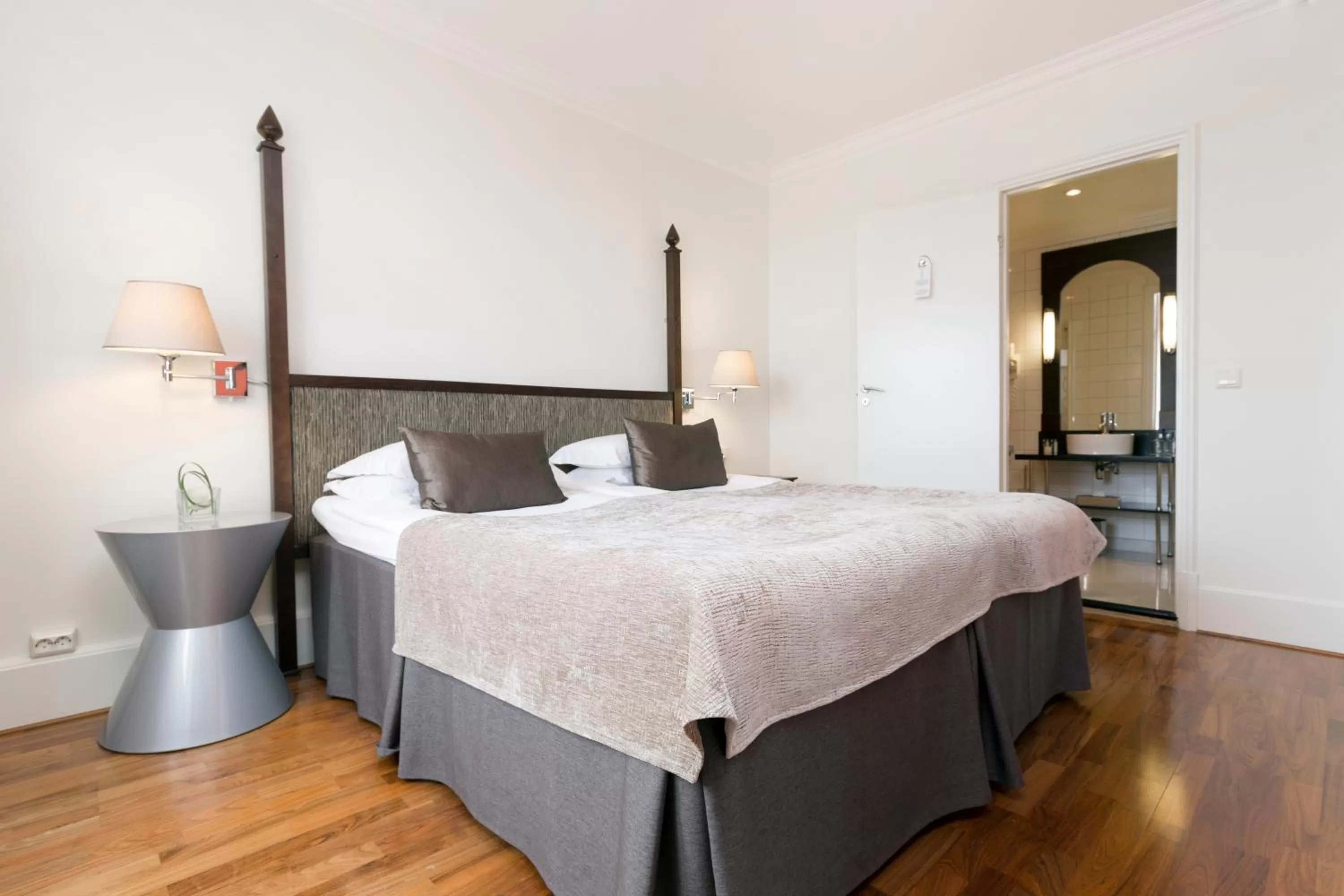 Junior Suite in Elite Park Avenue Hotel