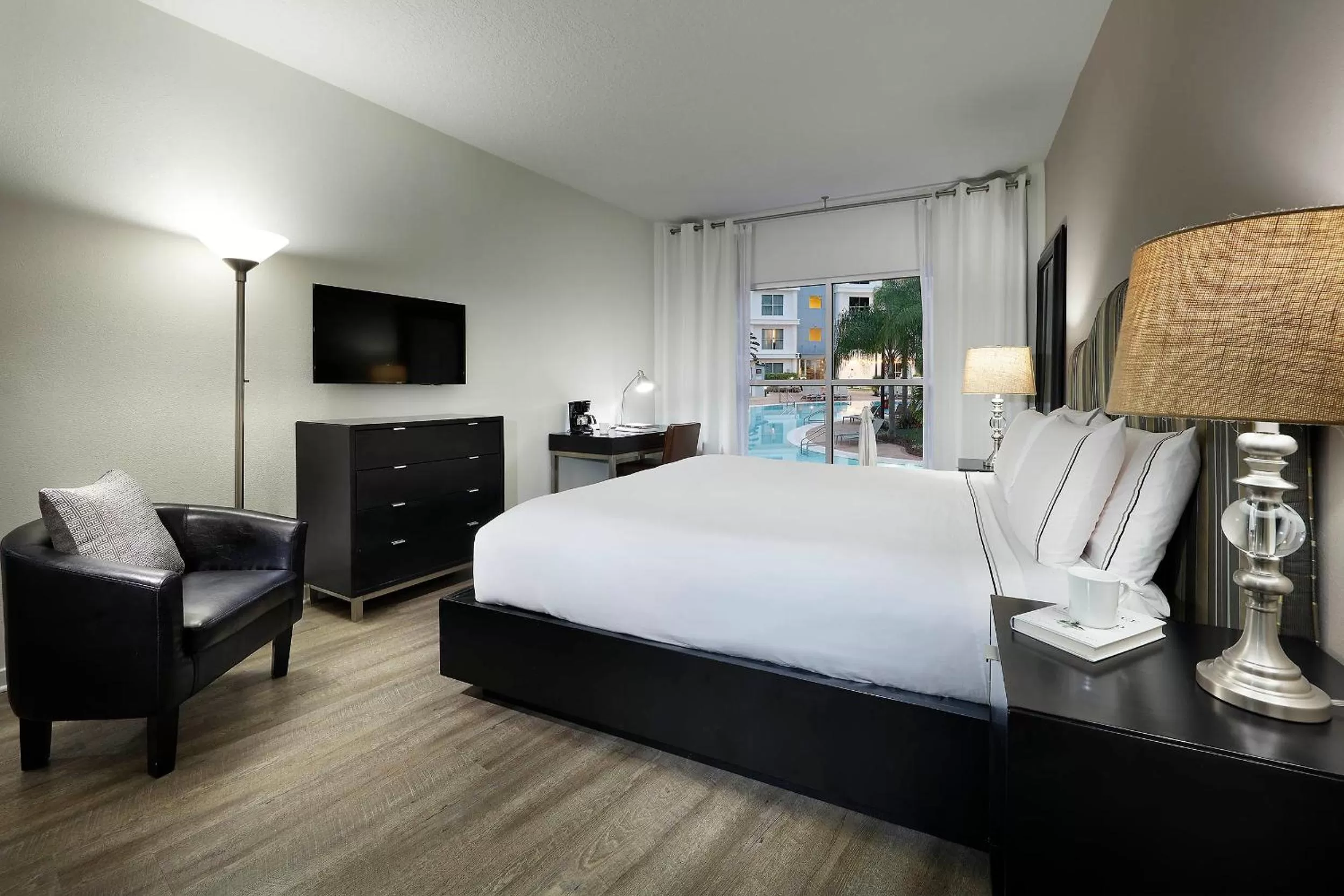 One-Bedroom Suite with Pool View in Meliá Orlando Celebration
