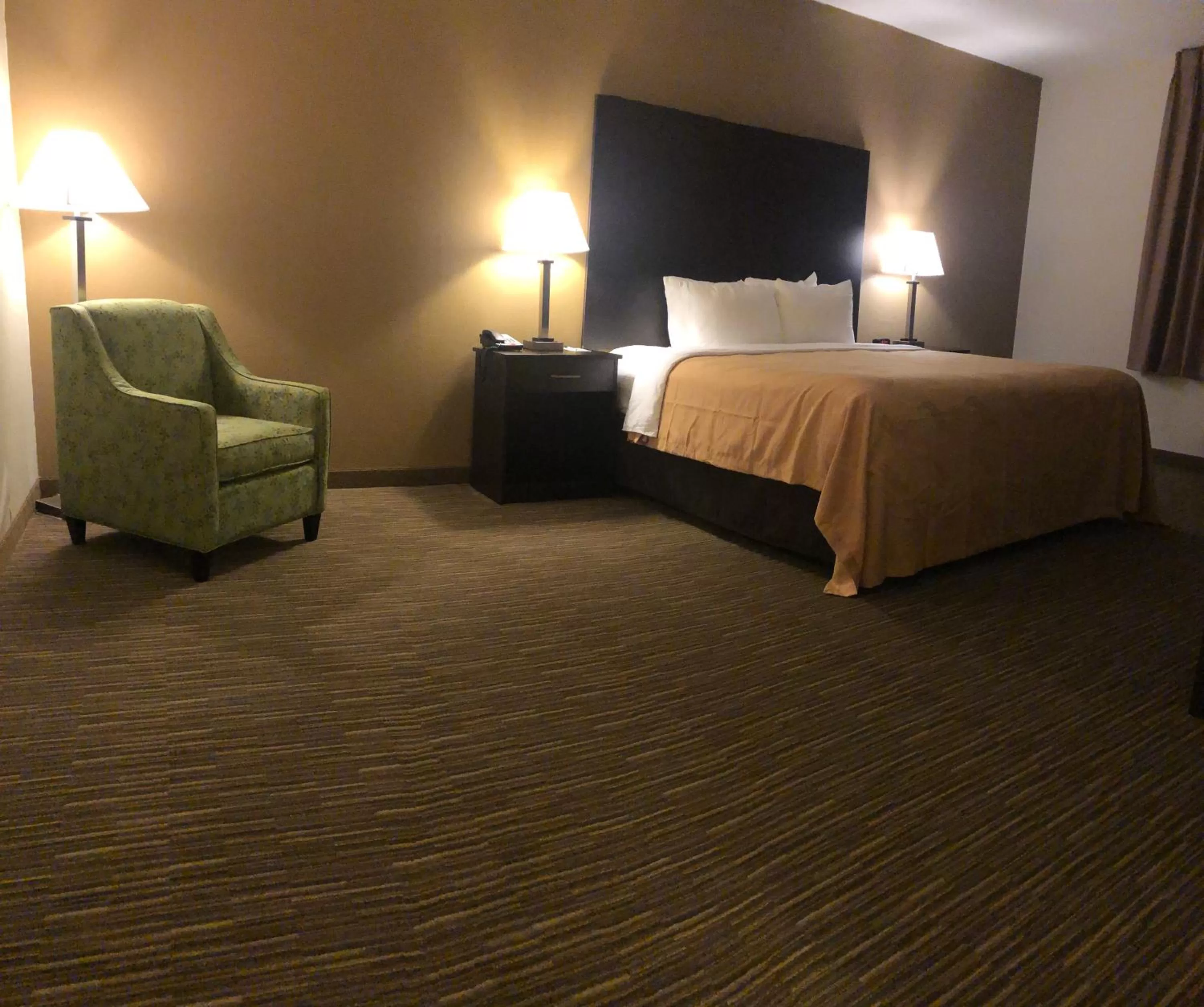 King Room - Non-Smoking in Quality Inn & Suites Paragould