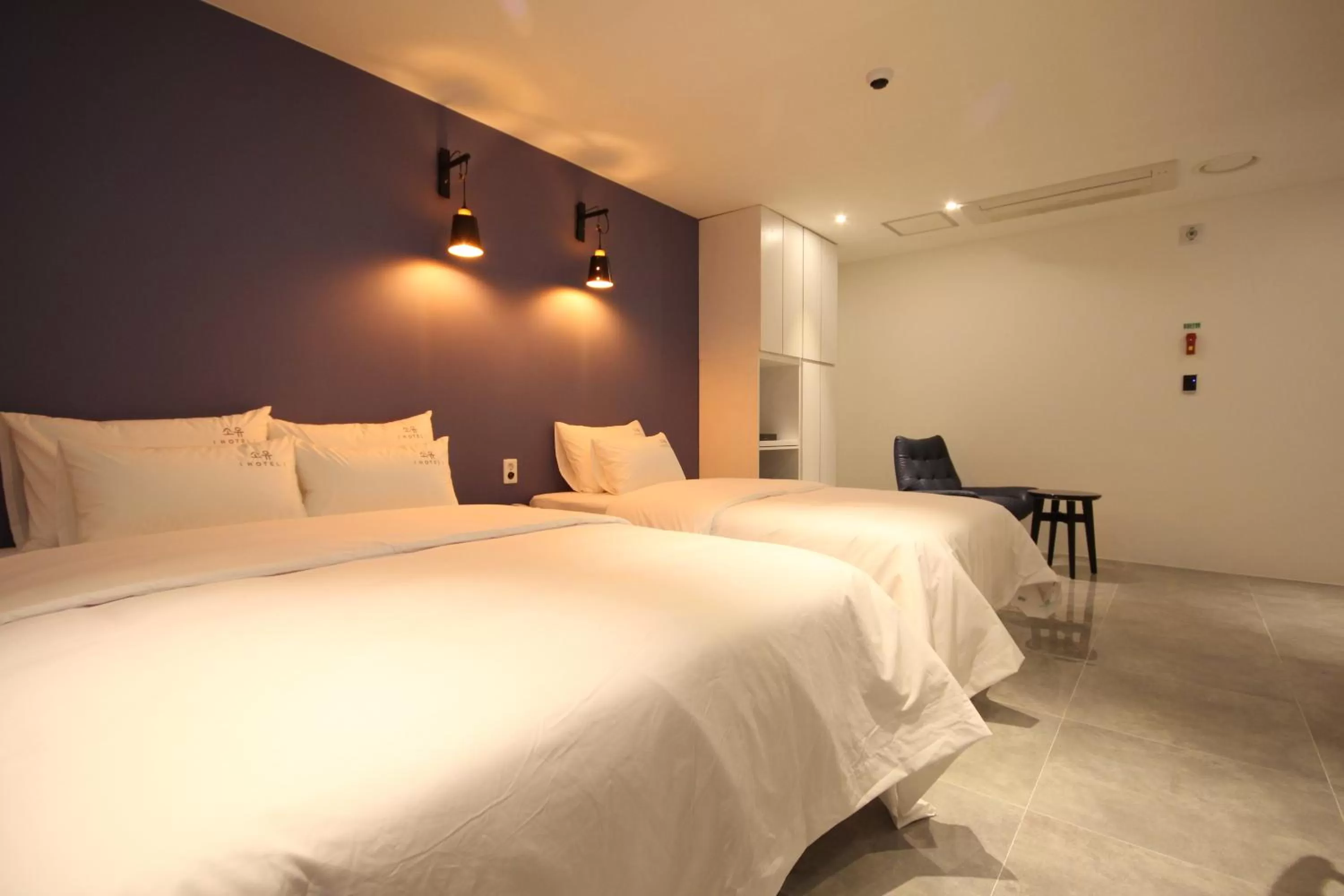 Luxury Triple or Quadruple Room in SOYU Hotel