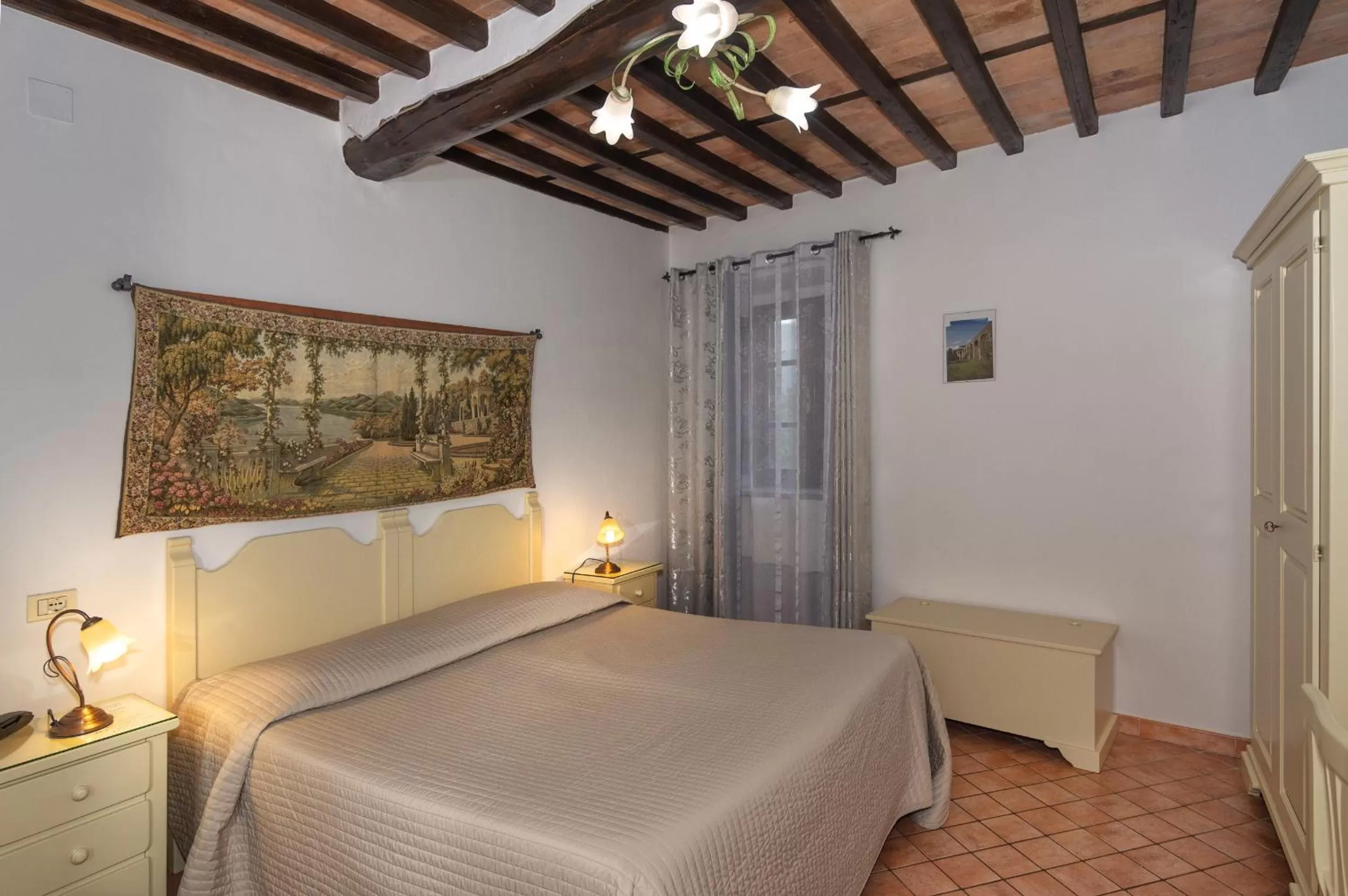 Classic Double Room - Annex in Hotel Villa Cheli