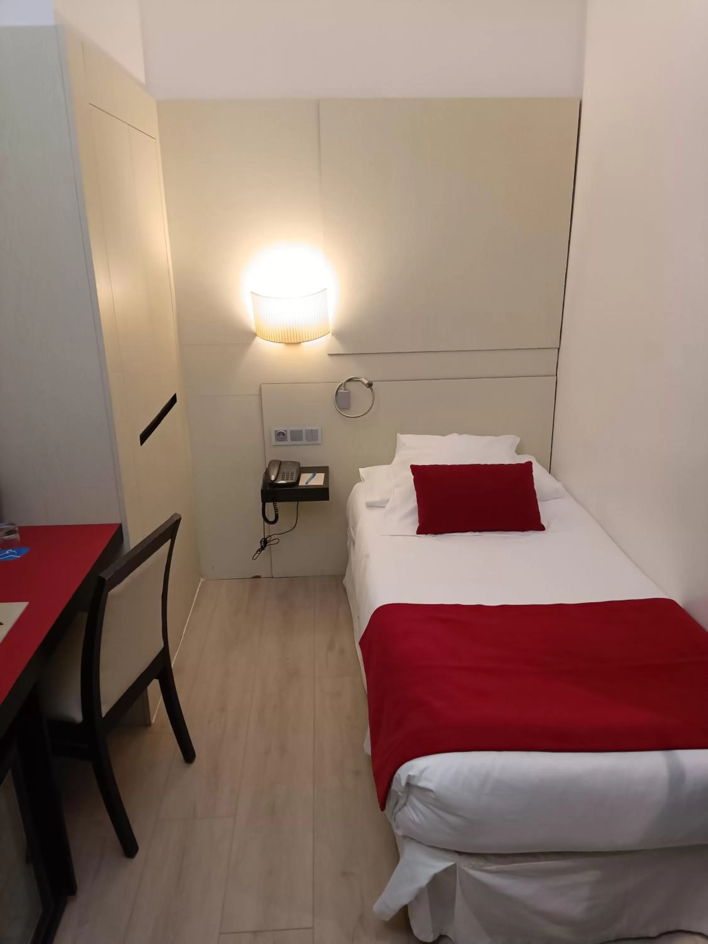 Single Room in Grupotel Gravina