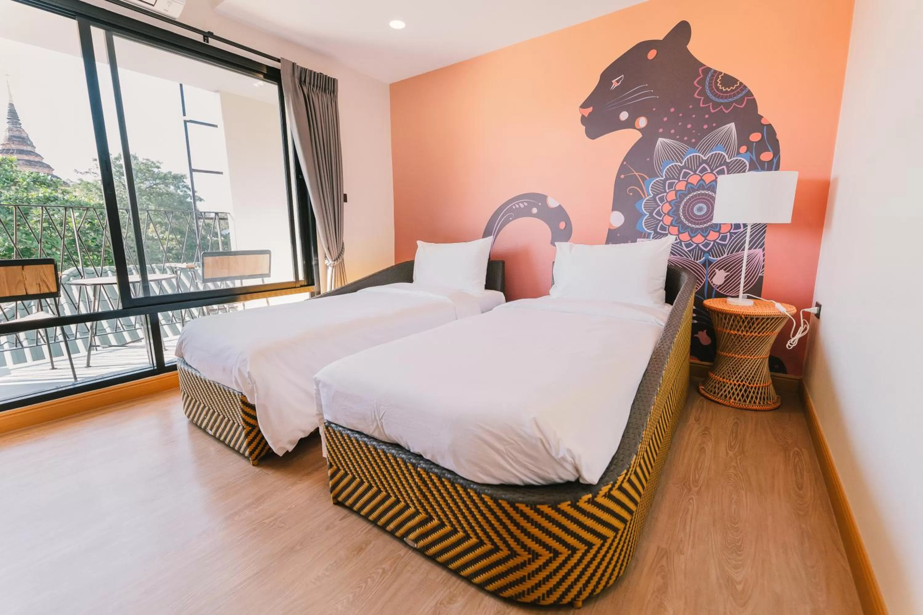 Twin Room with Balcony in B Innspire Hotel