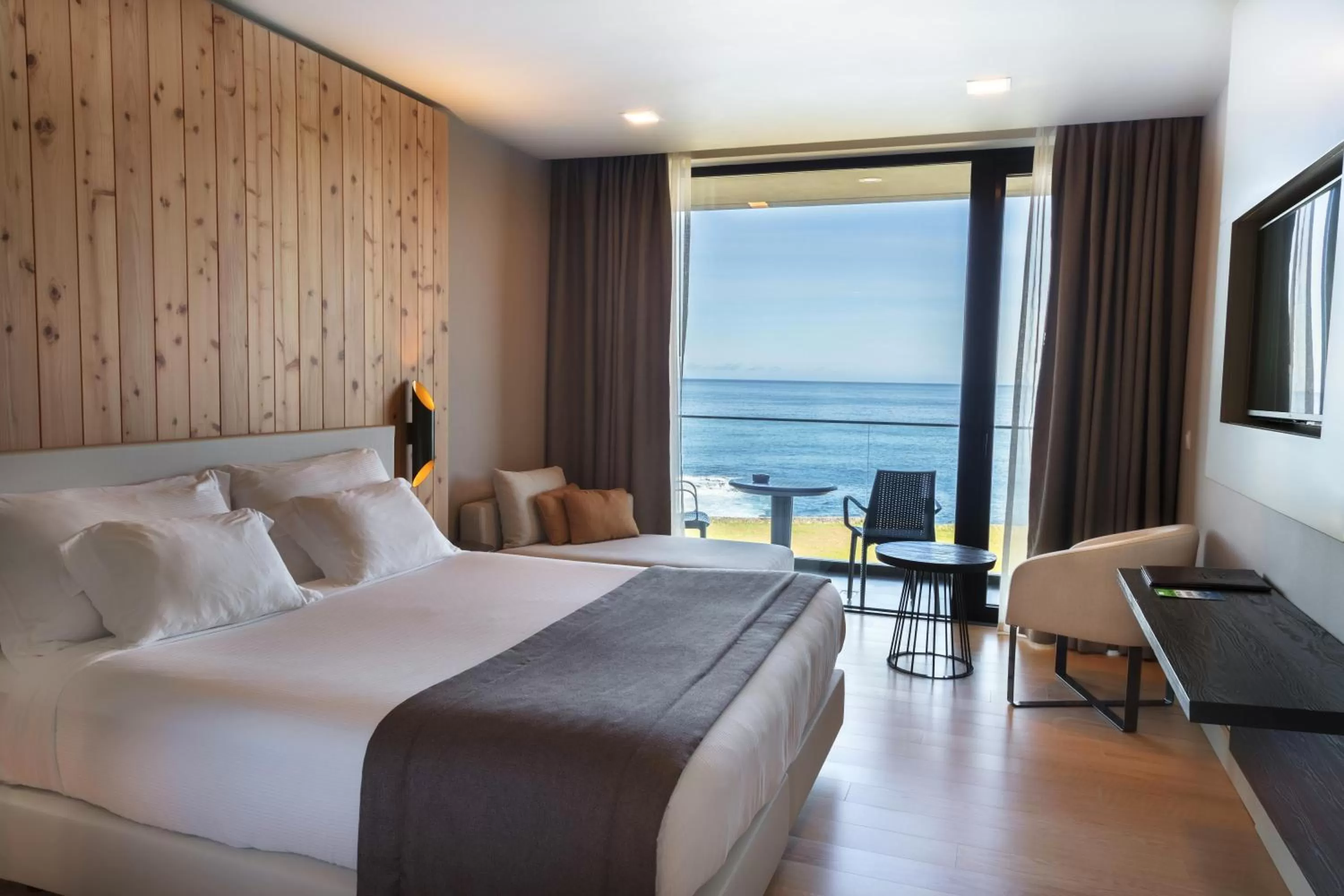 Suite with Sea View in Pedras do Mar Resort & Spa