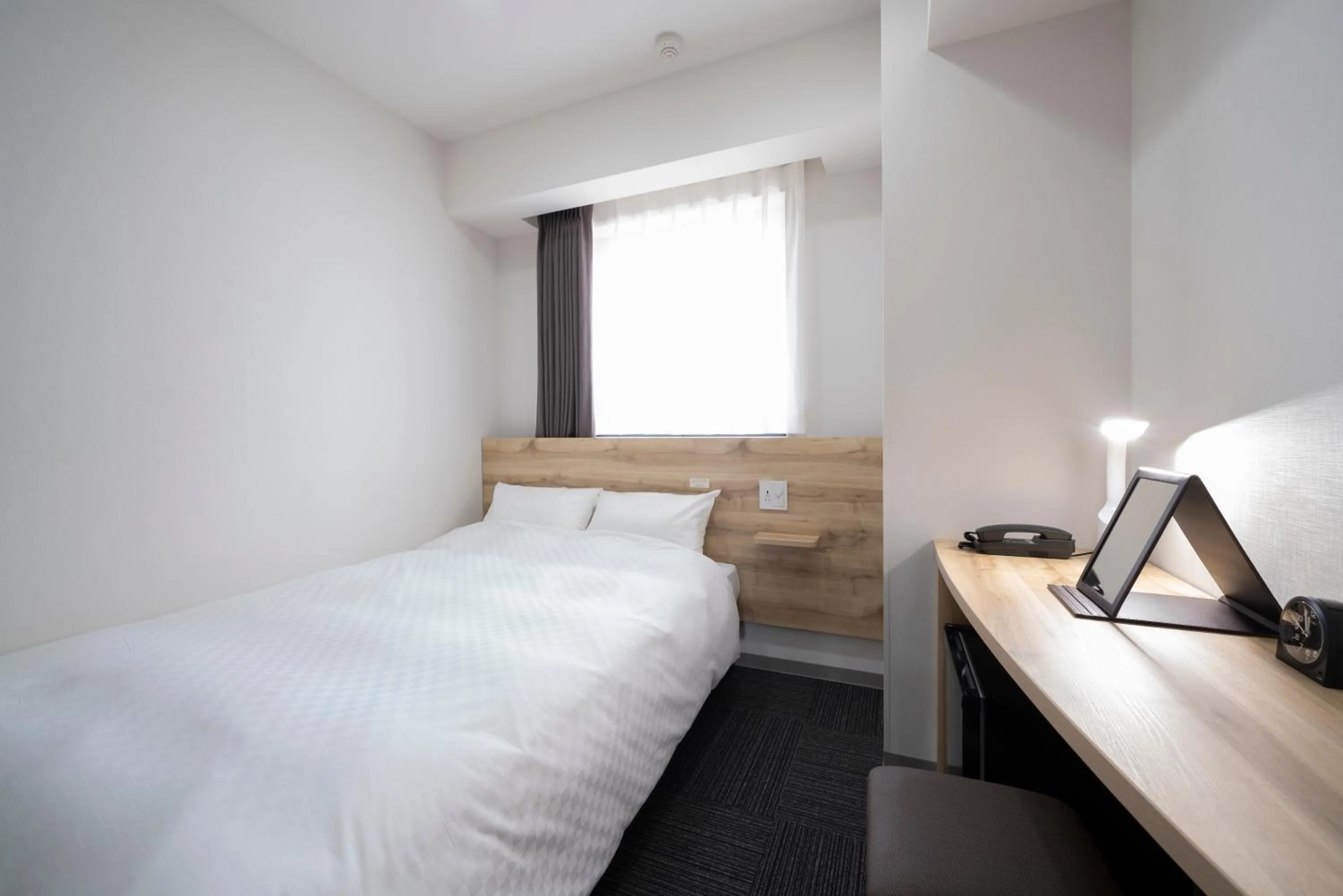 Small Double Room - Non-Smoking in washingtonR&B Hotel Sendai Higashiguchi