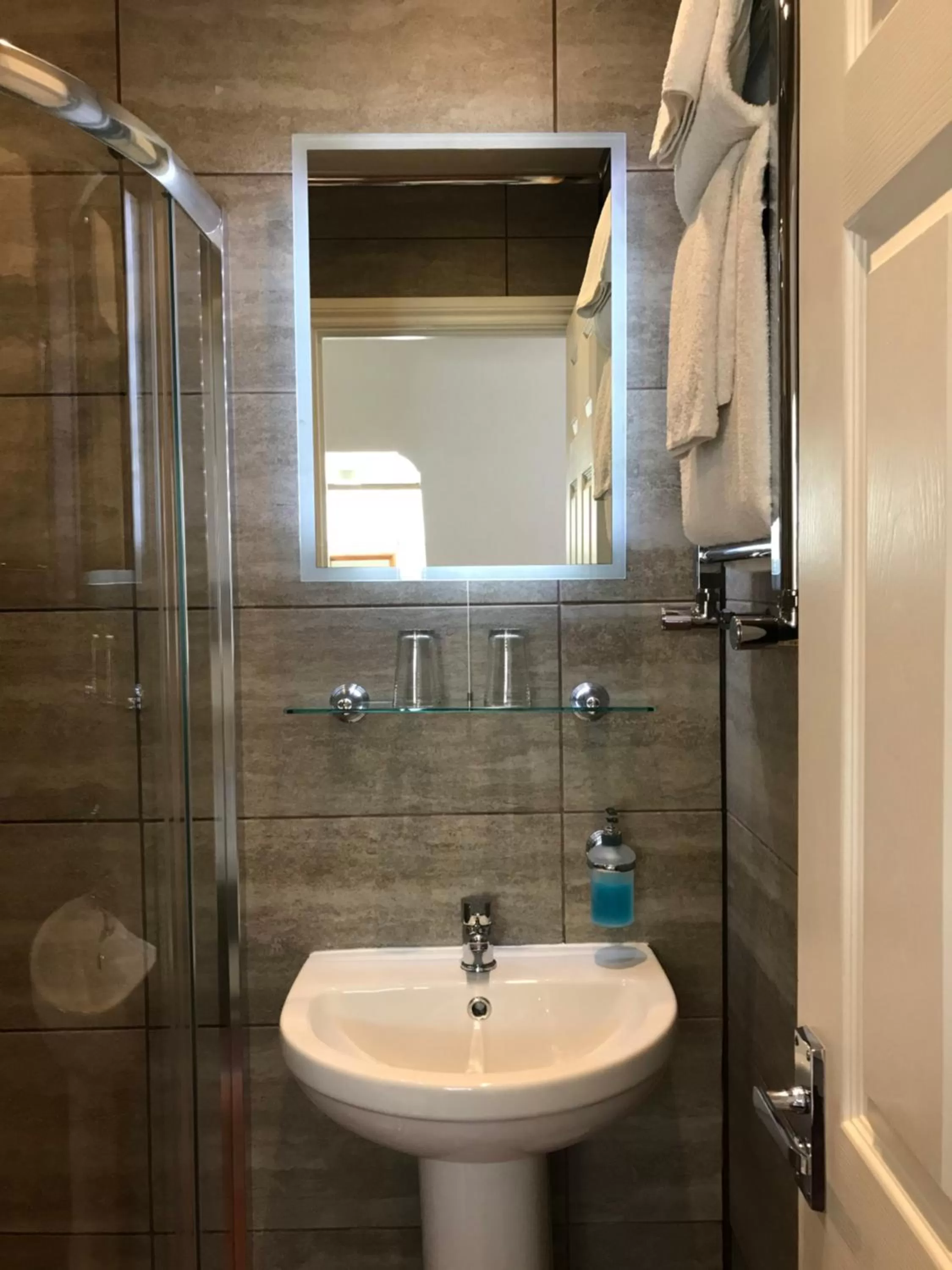 Twin Room with Private Bathroom in Cassandra Guest House