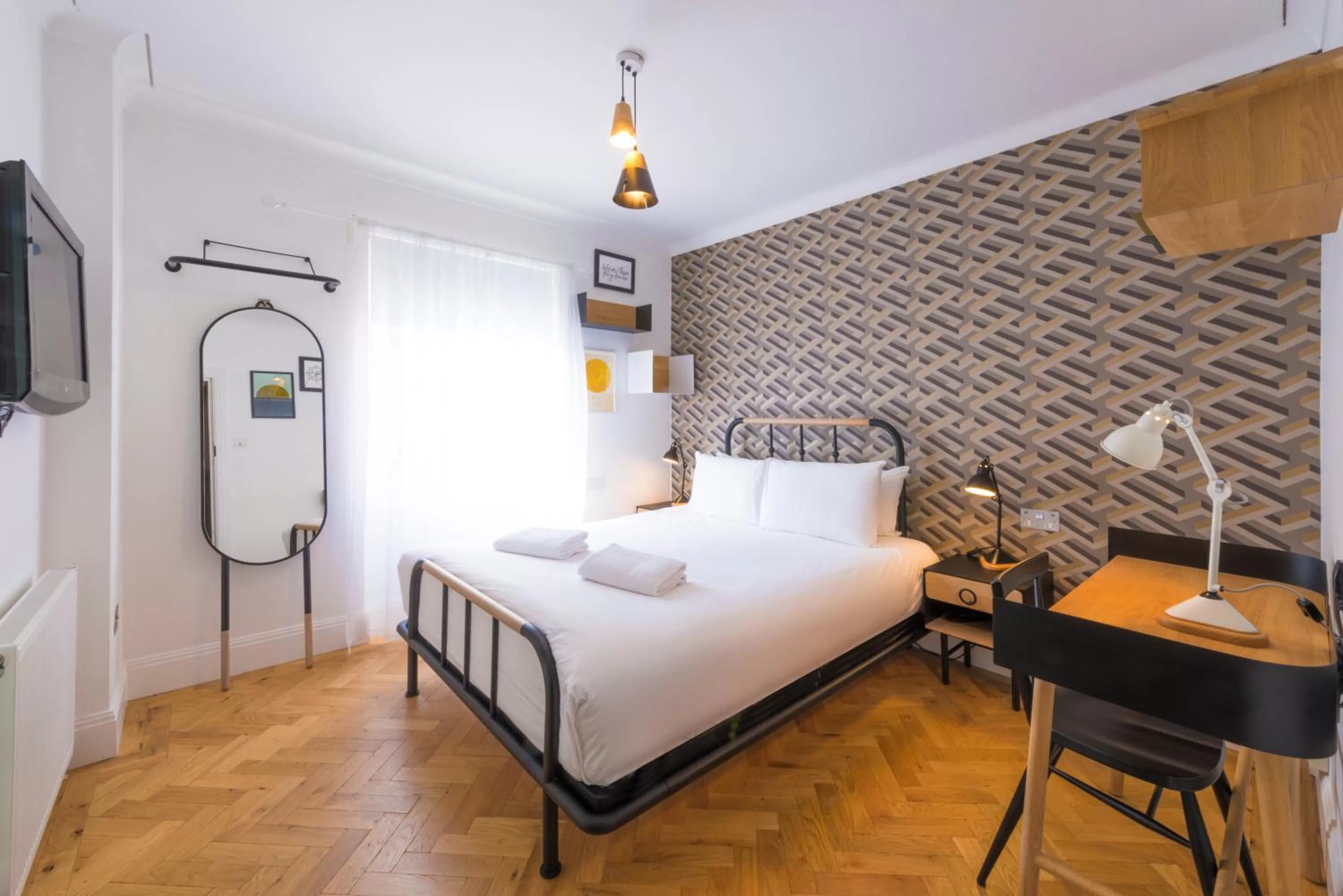 Large Double Room in The California - London Kings Cross