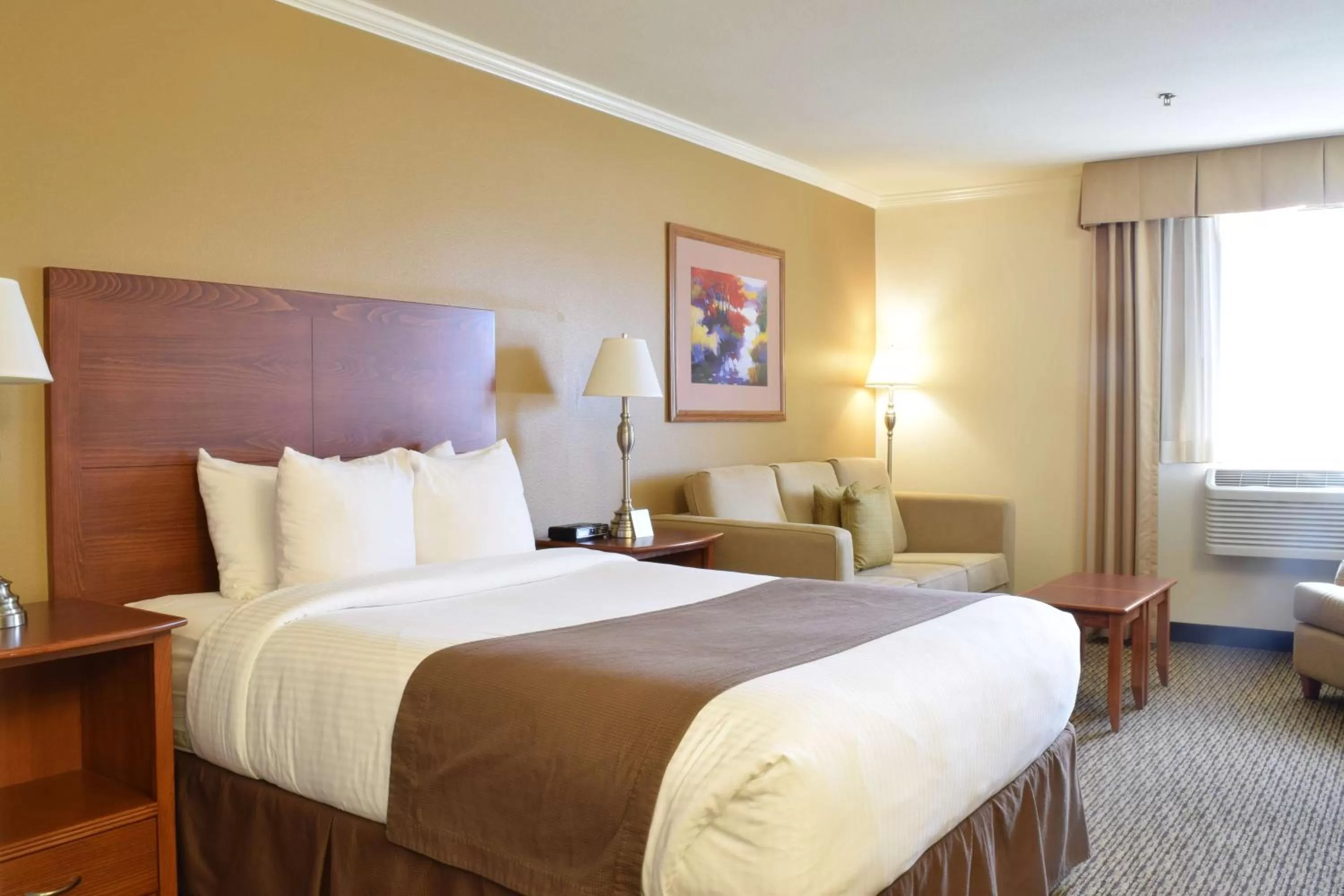 Queen Room with Bathtub - Disability Access in Best Western Tumwater-Olympia Inn