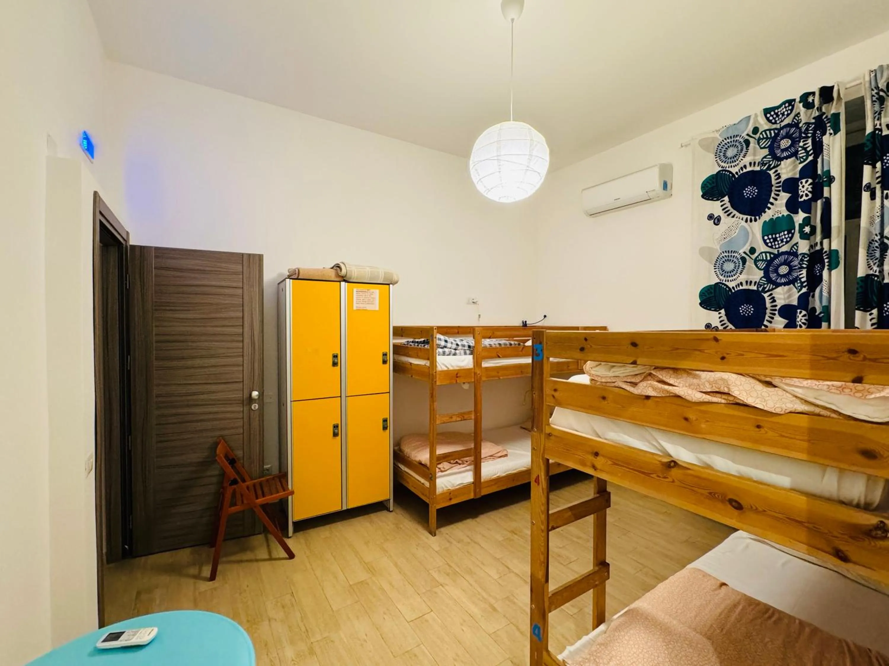 Quadruple Room with Bathroom in Hostel Mancini Naples