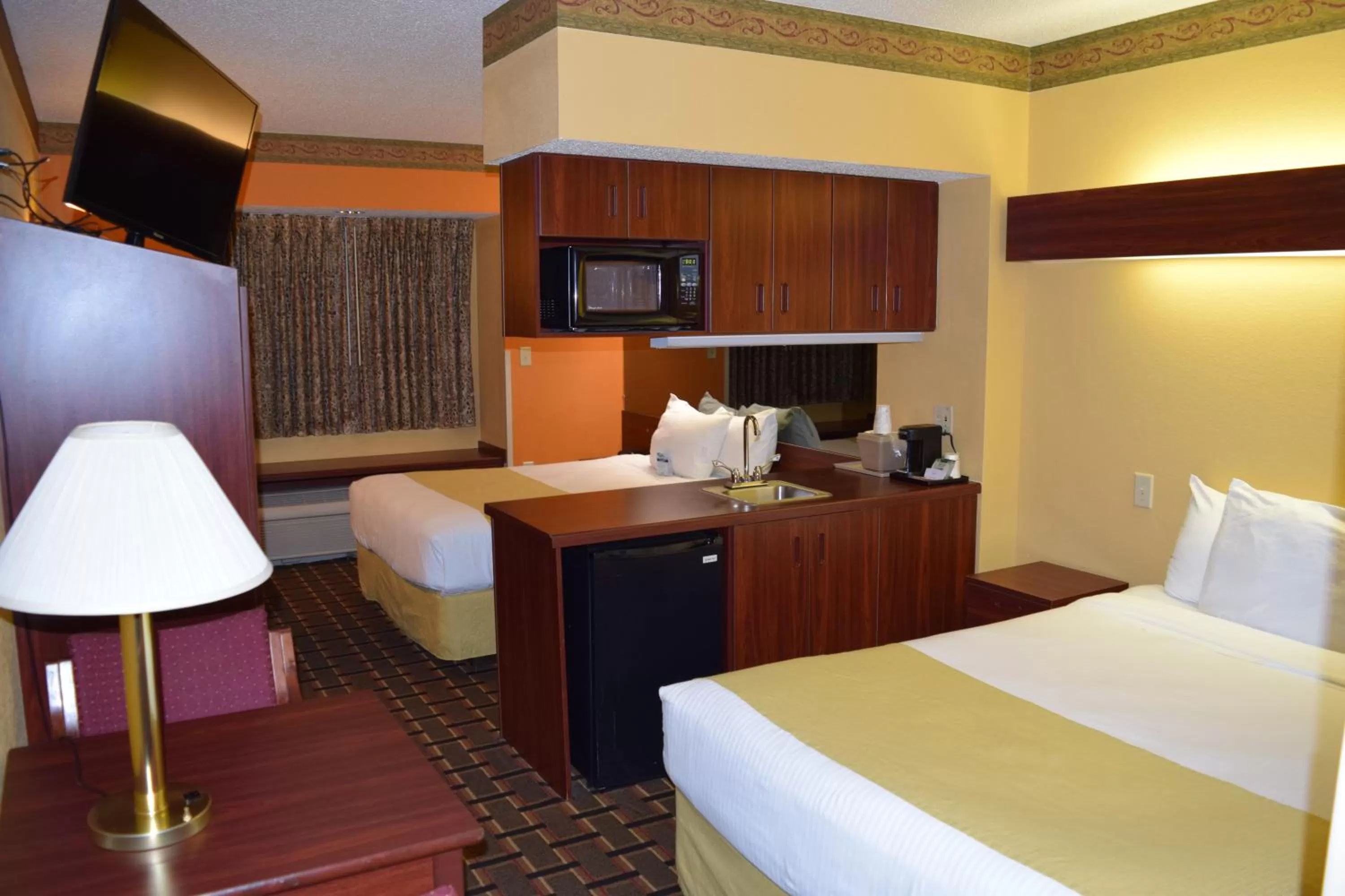 Queen Suite with Two Queen Beds - Non-Smoking in Microtel Inn & Suites by Wyndham Rock Hill/Charlotte Area