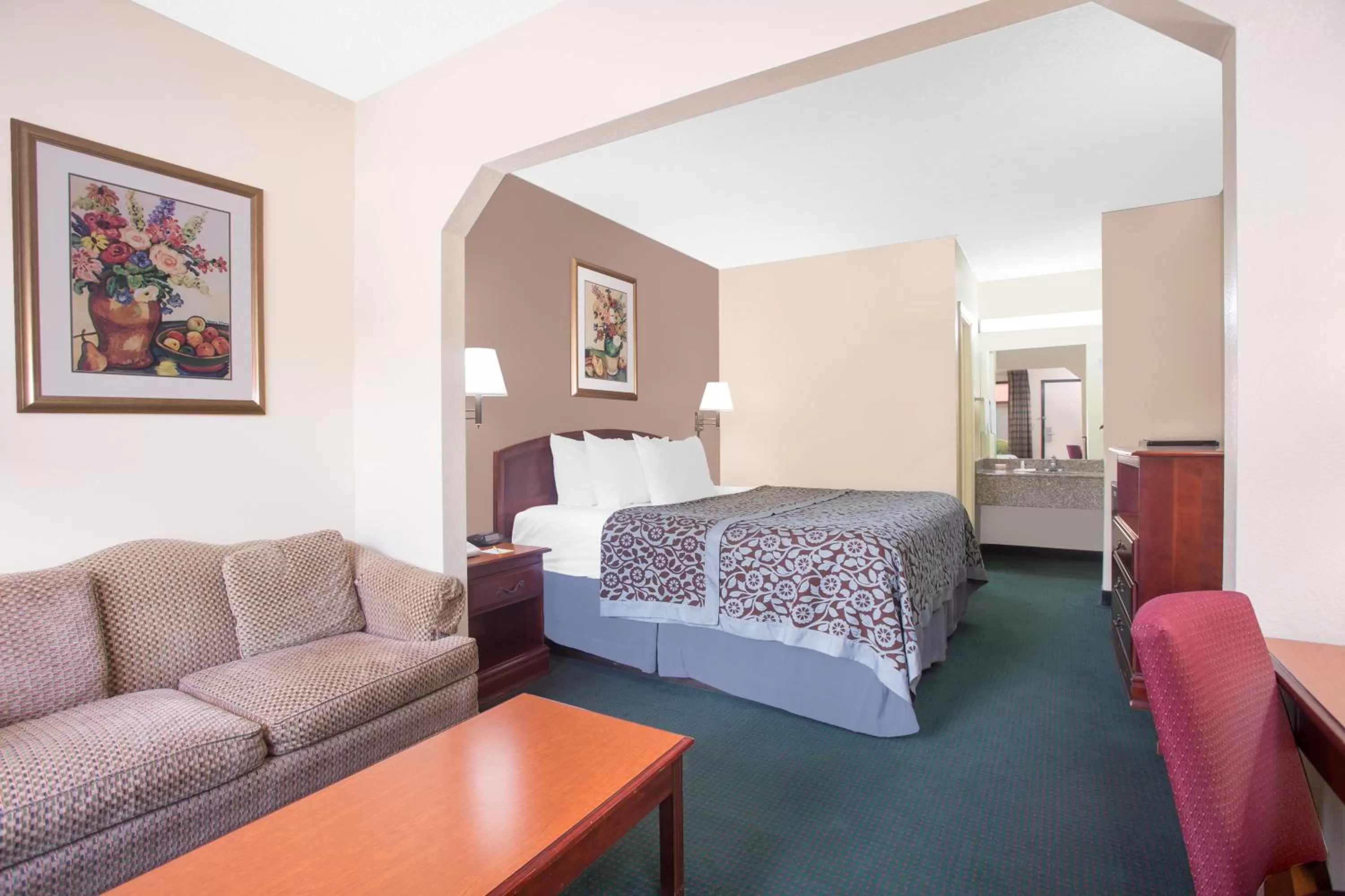 King Room - Non-Smoking in Days Inn by Wyndham Dublin GA
