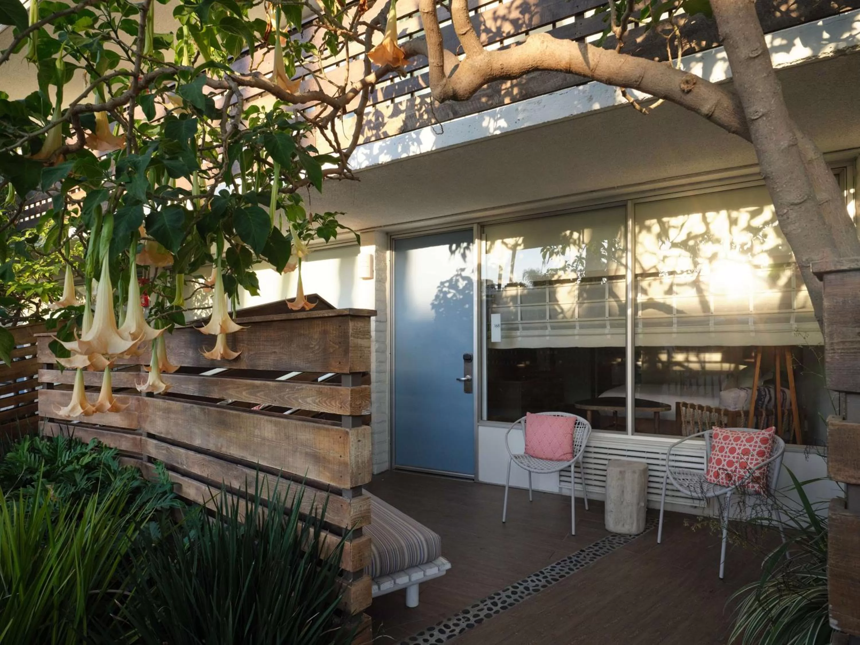 Queen Room with Patio in The Leta Santa Barbara Goleta, Tapestry Collection by Hilton