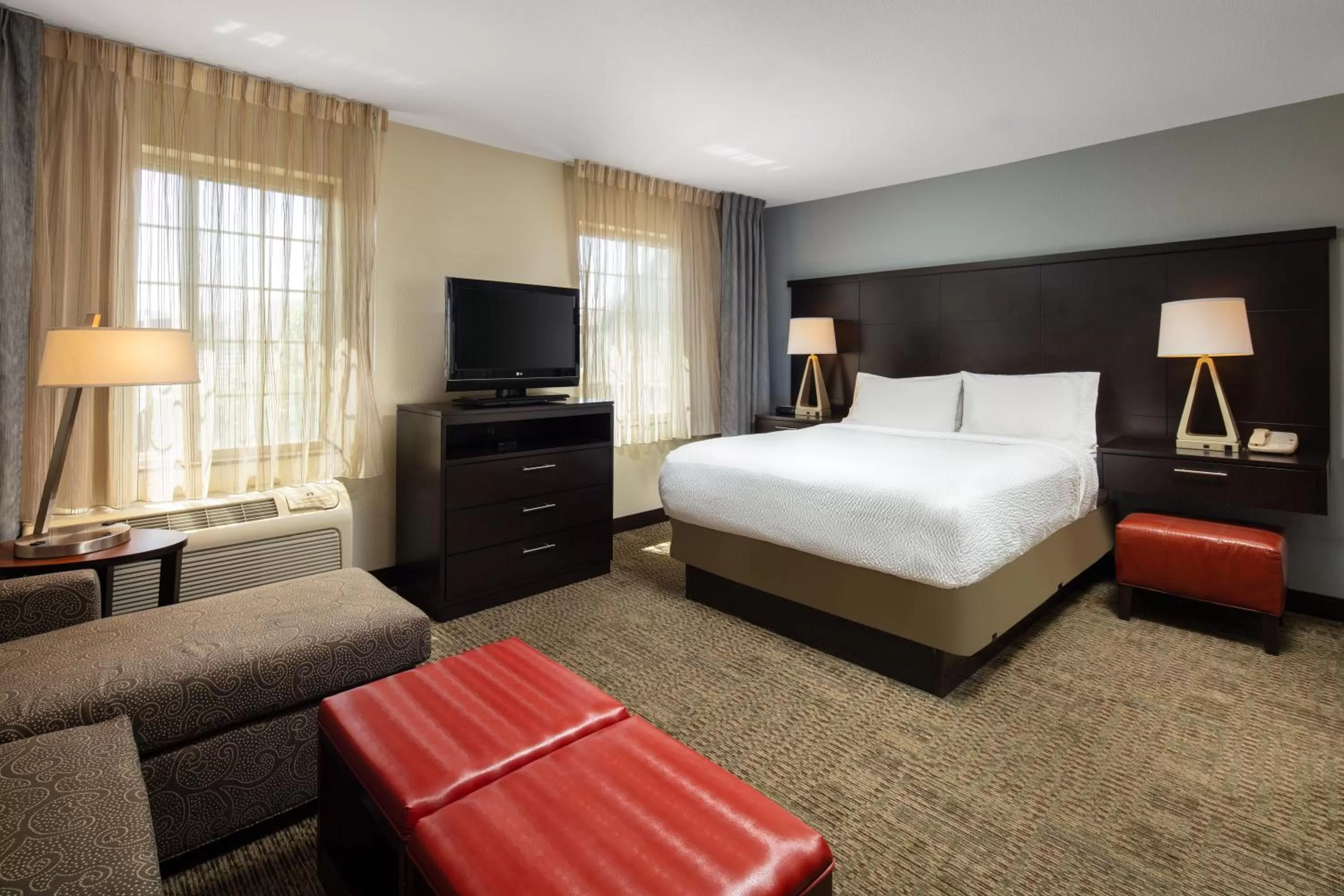 Queen Studio - Disability Access in Staybridge Suites Fairfield Napa Valley Area by IHG