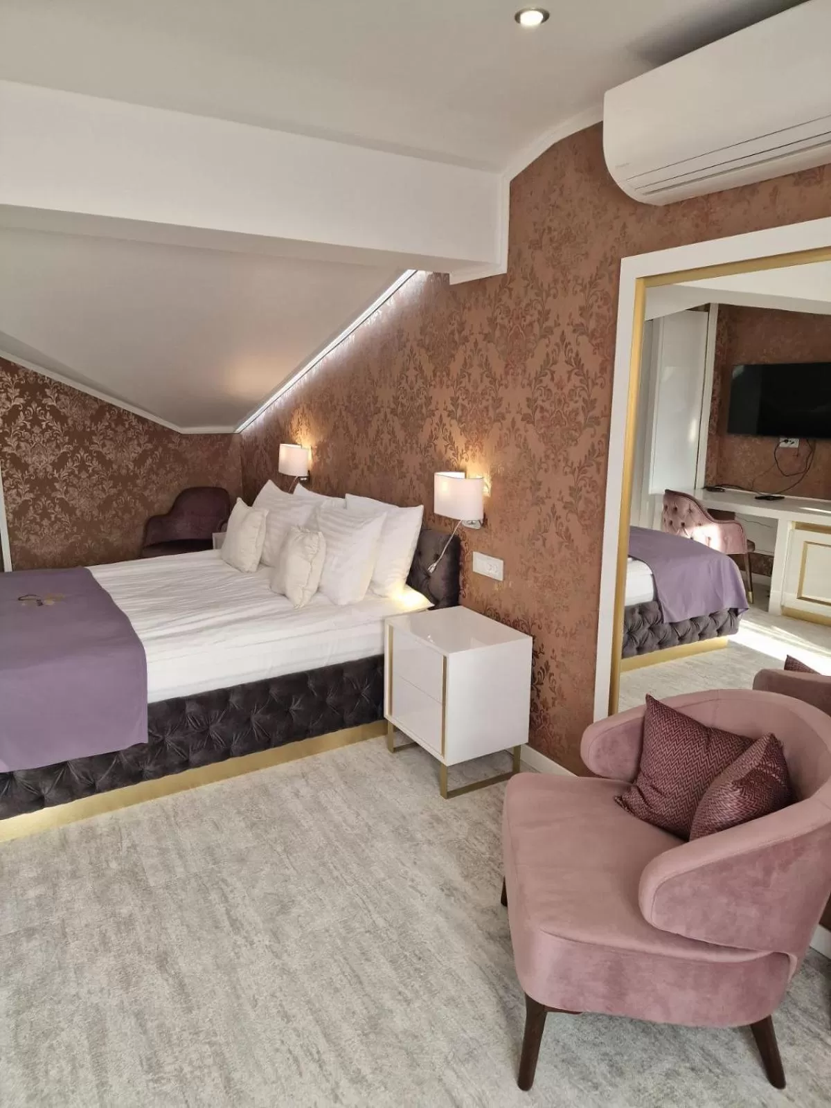 Queen Room in Queen Palace