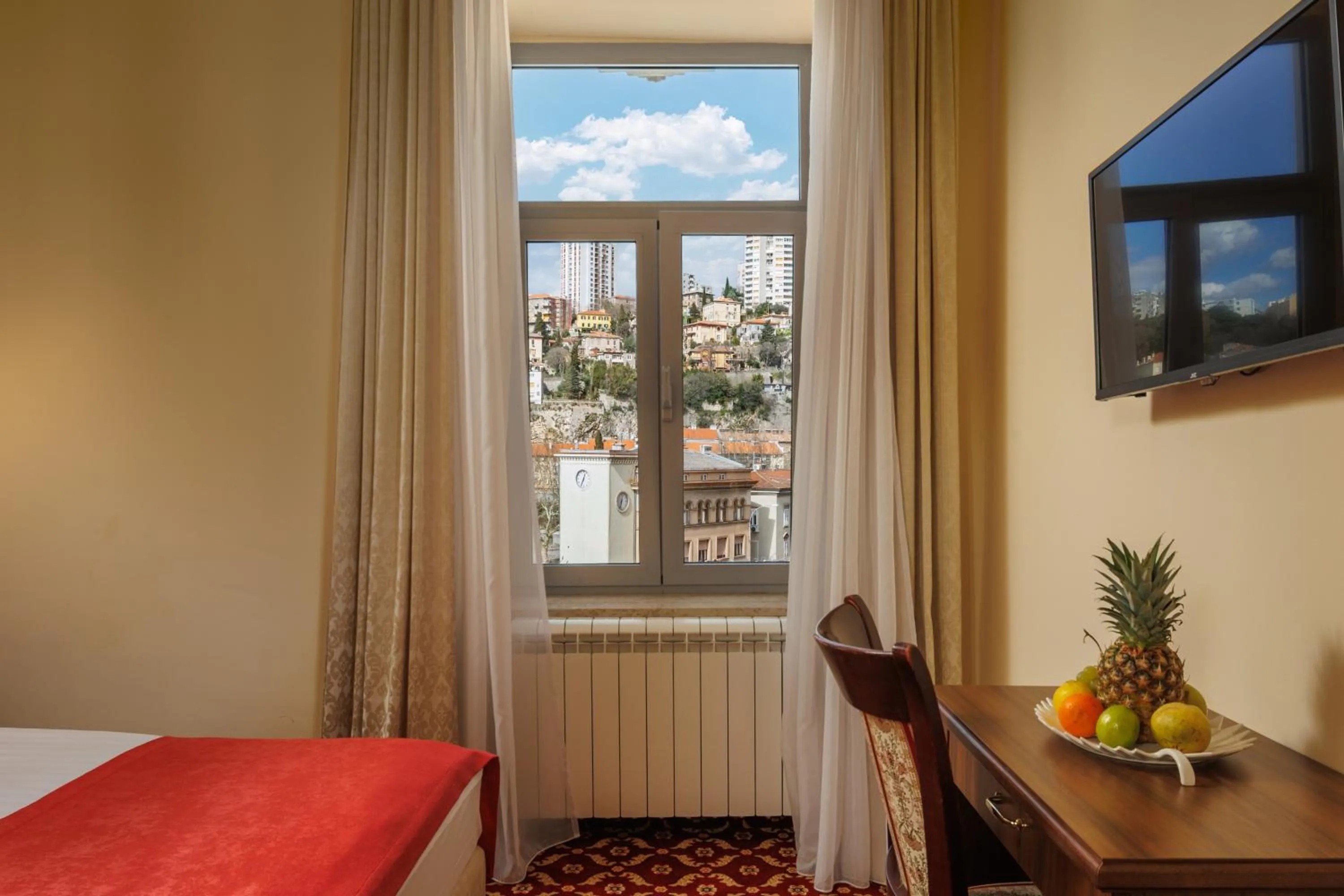 Standard Family Room in Hotel Continental