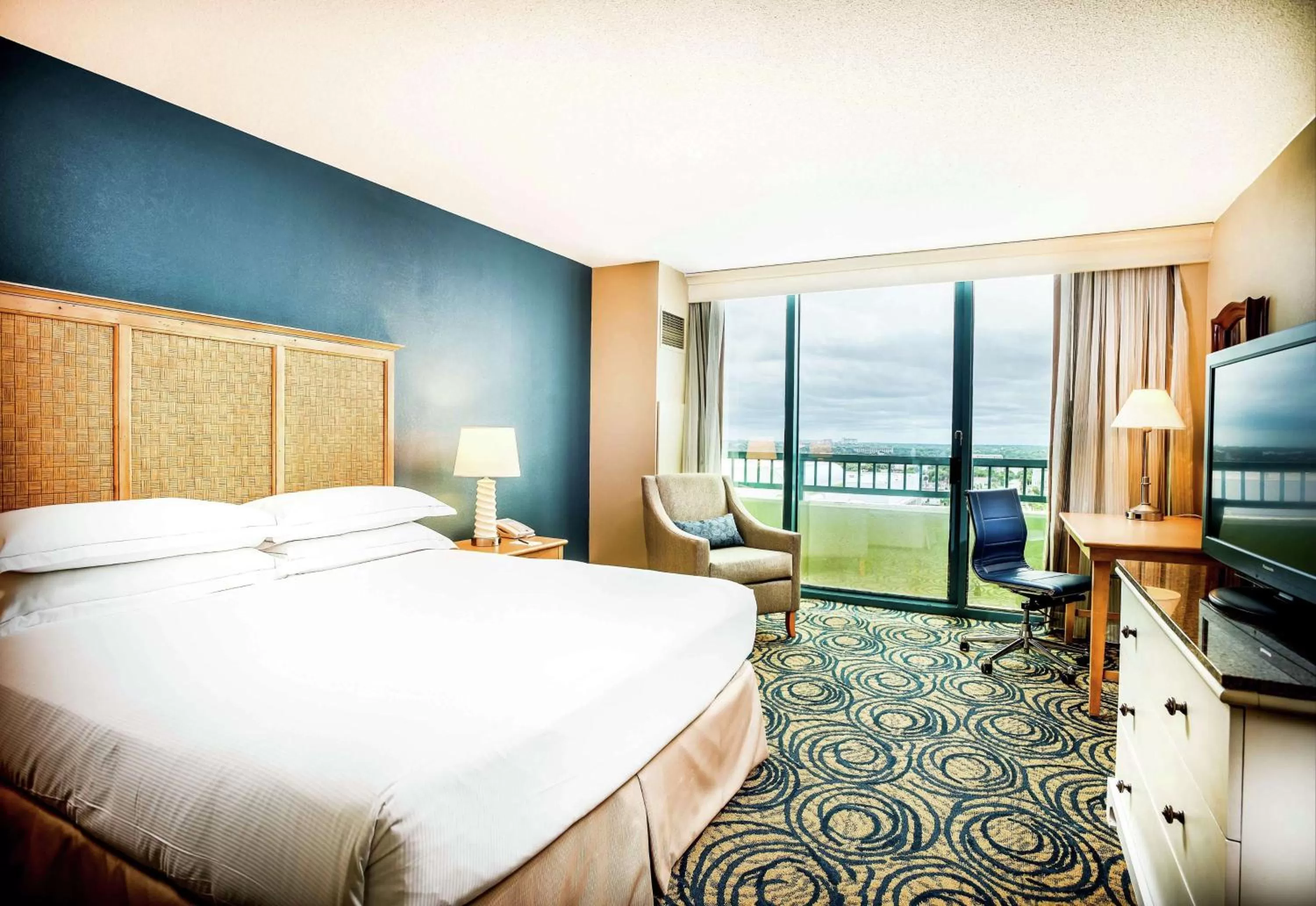 King Room with City View - single occupancy in Hilton Daytona Beach Resort