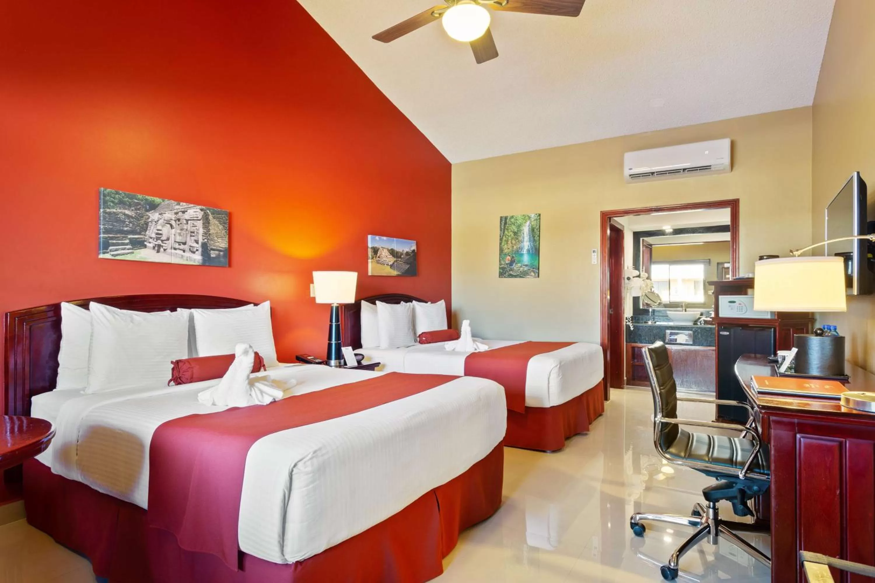 Deluxe Queen Room - Non Smoking  in Best Western Plus Belize Biltmore Plaza