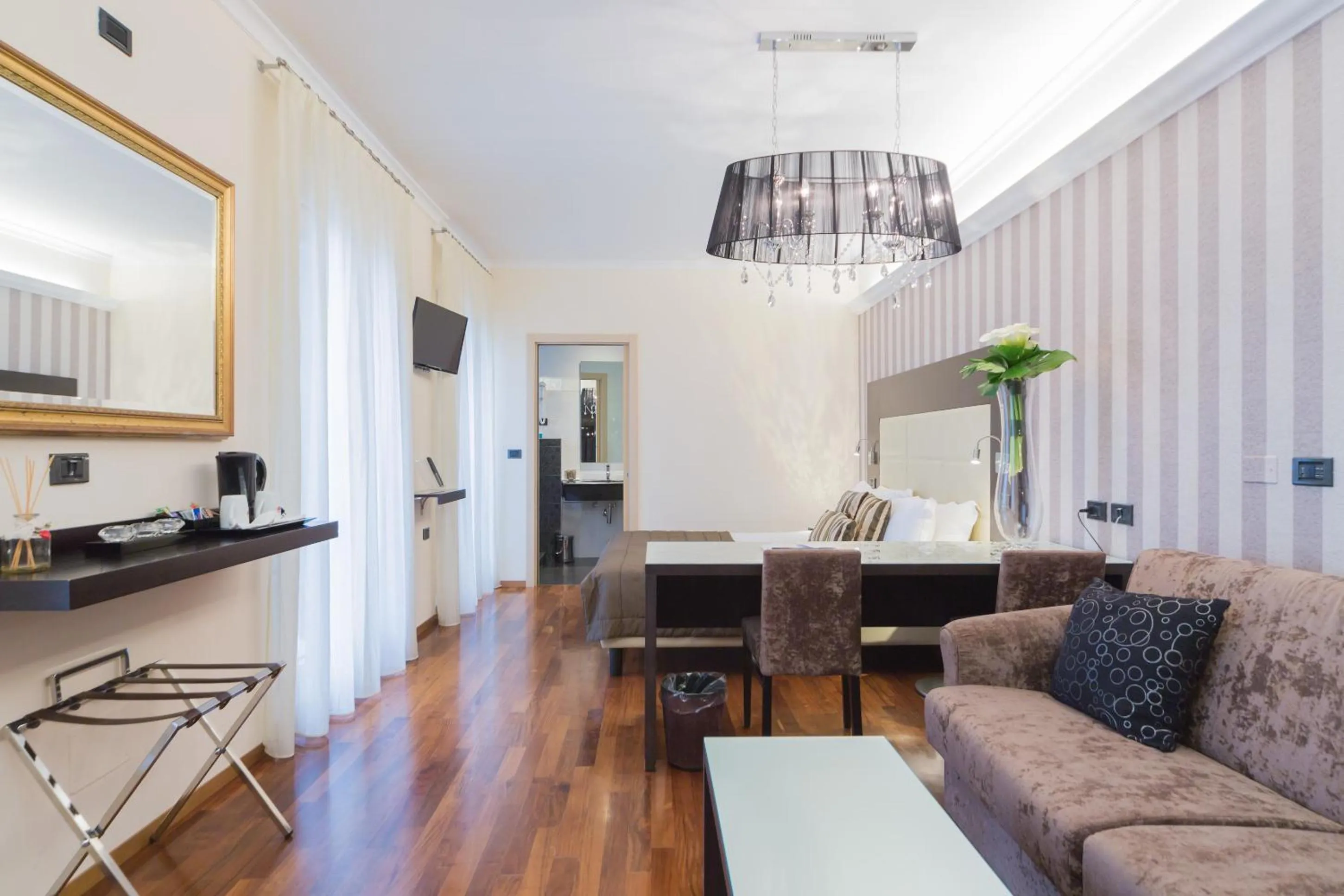 Junior Suite with Terrace in Hotel Touring