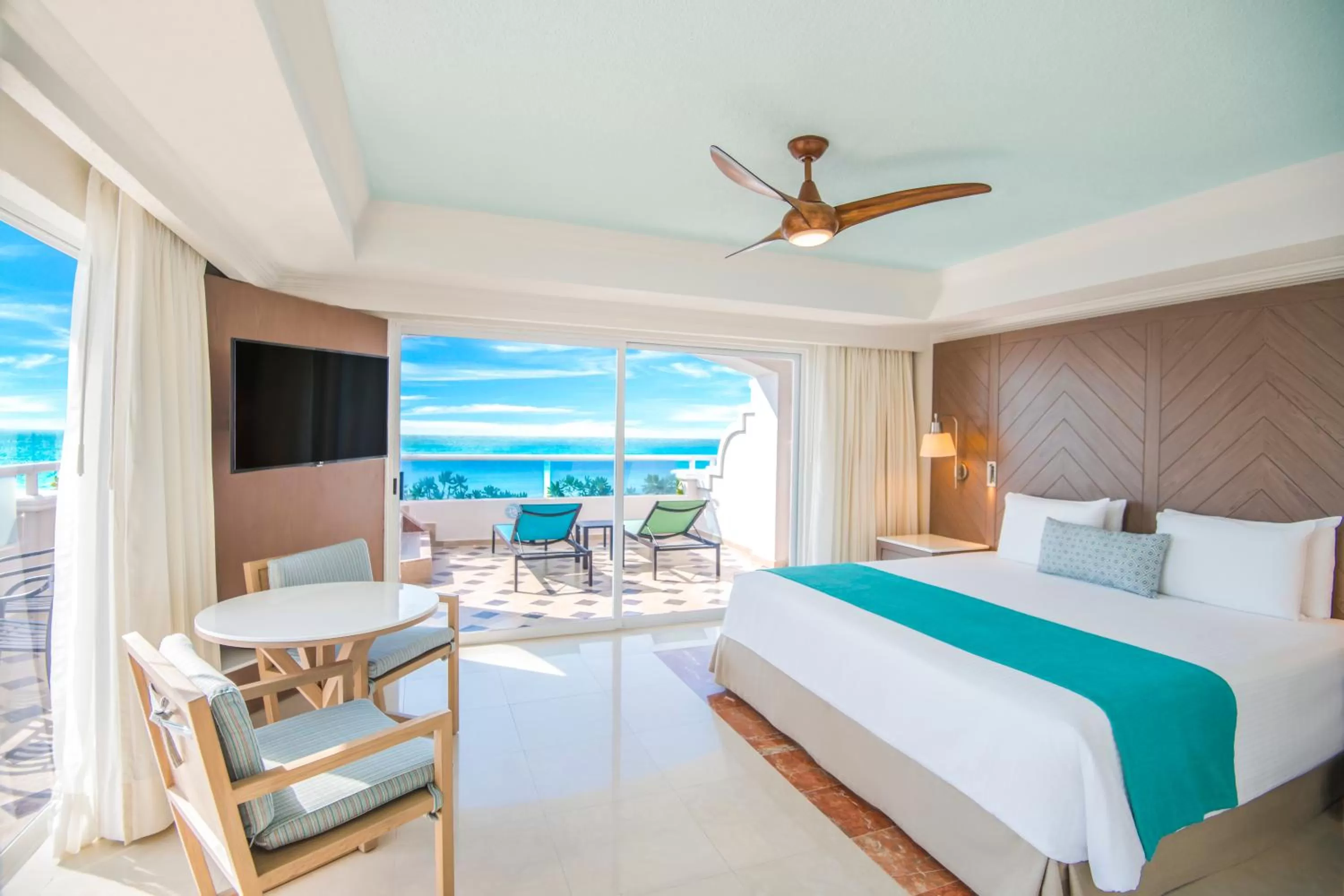 Master Suite One Bedroom, 1 King Bed, Ocean Front  - single occupancy in Wyndham Alltra Cancun All Inclusive Resort