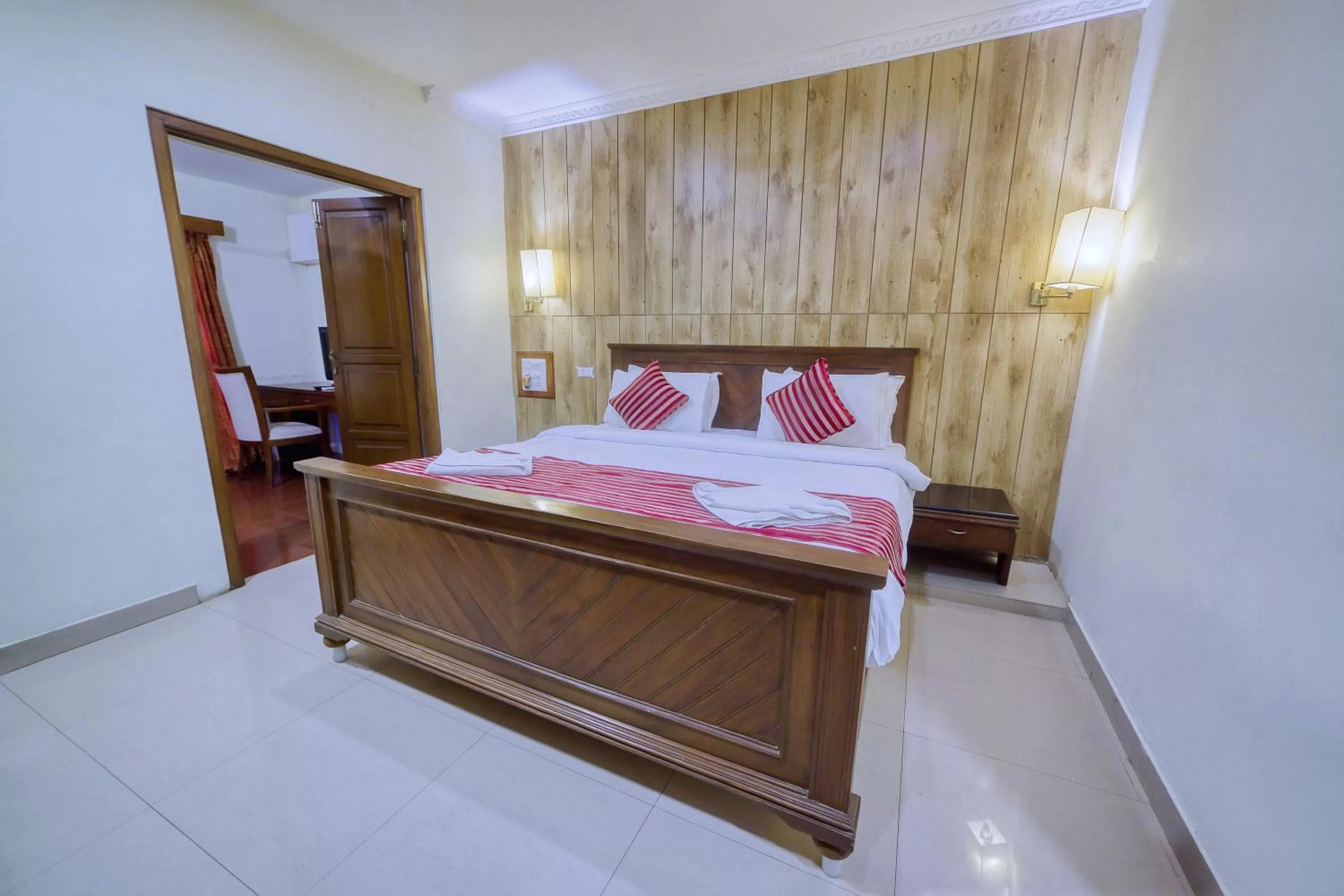 King Room - single occupancy in HOTEL WINDSOR CASTLE