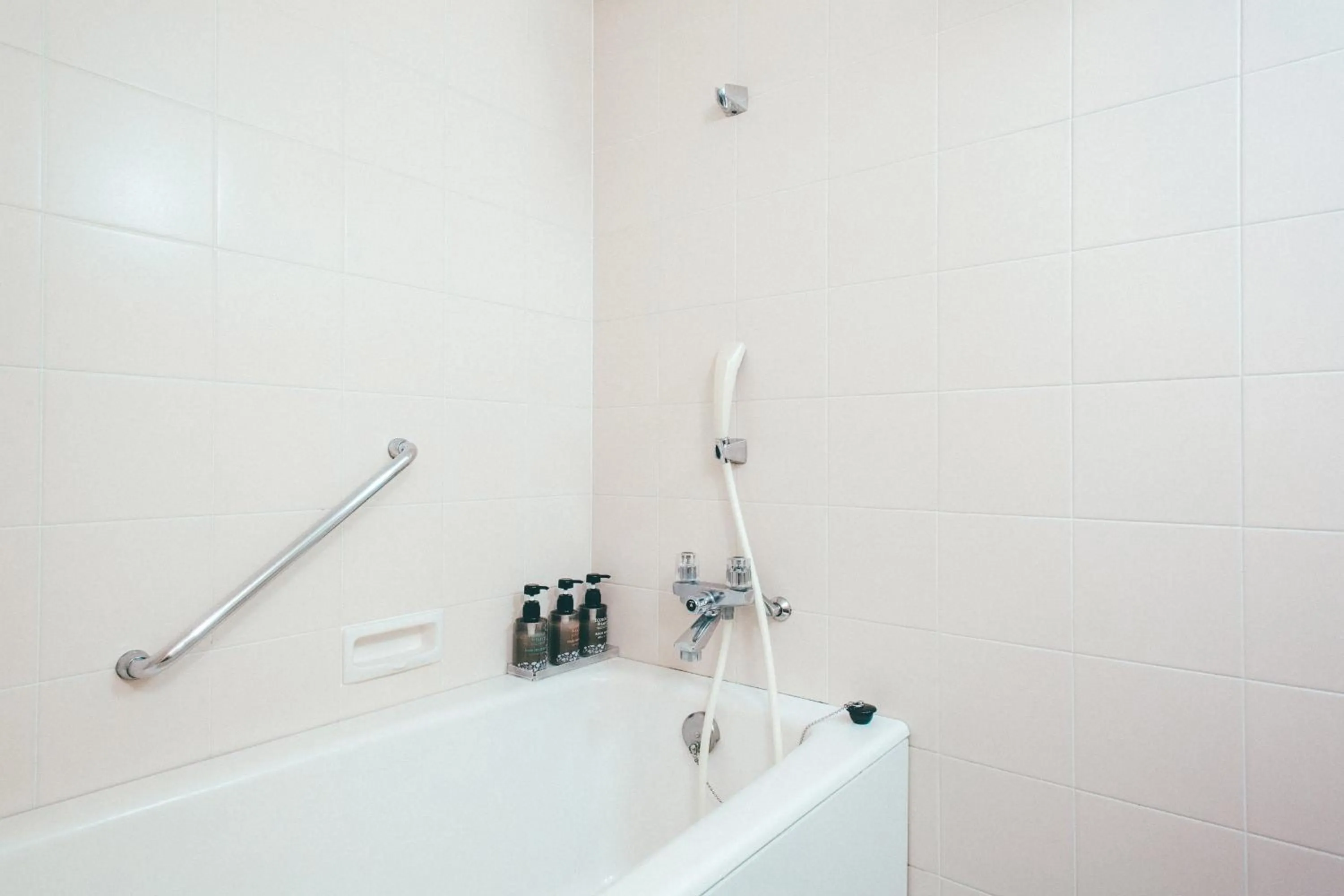 Twin Room - single occupancy - Non-Smoking in Kanazawa Kokusai Hotel