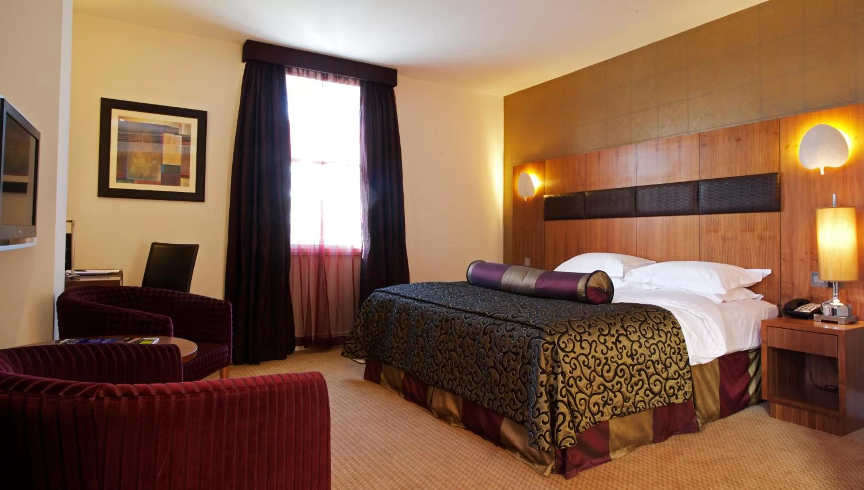 Executive Double Room in The Pinewood Hotel