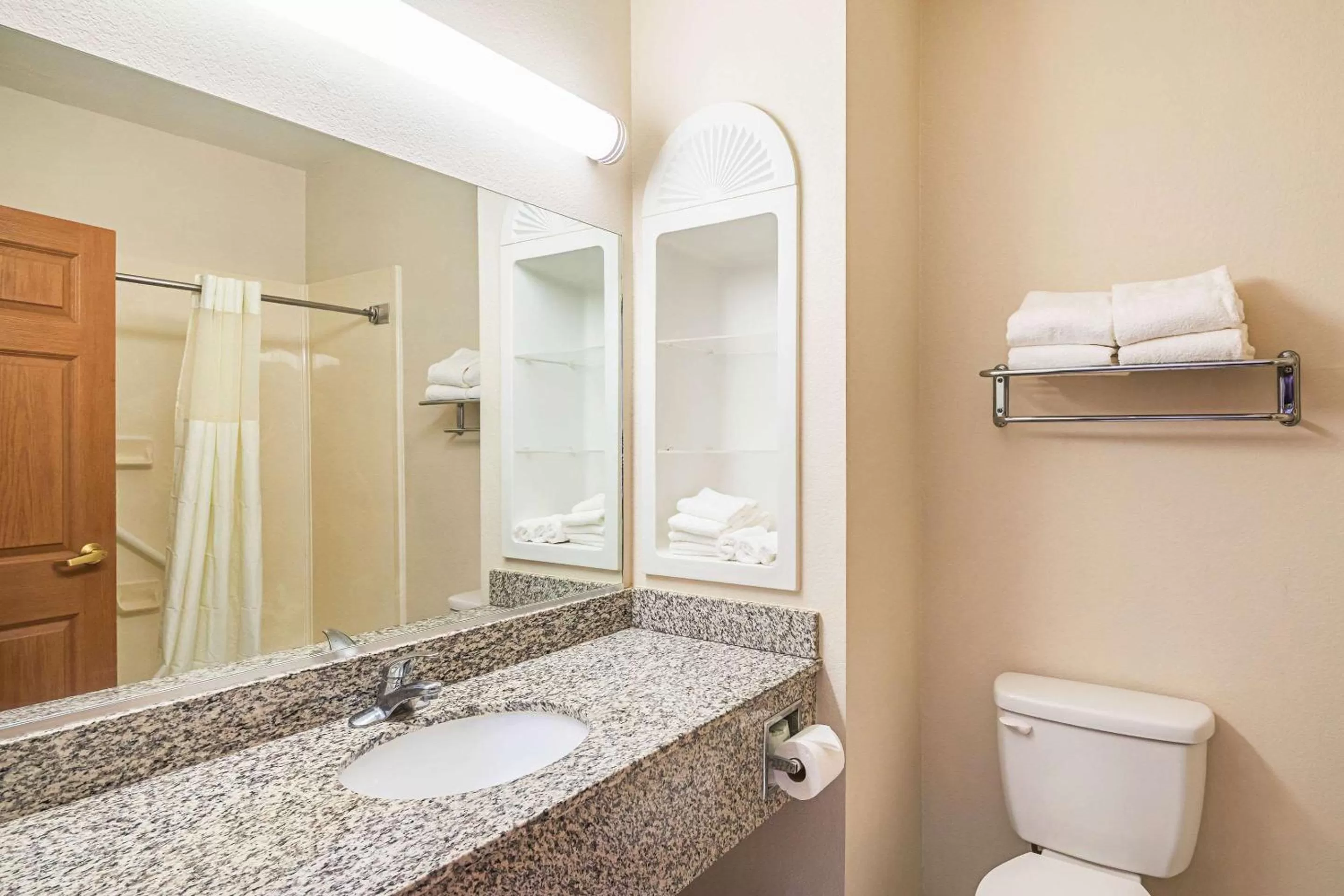 Queen Room with Two Queen Beds - Non-Smoking in Quality Inn & Suites Lampasas