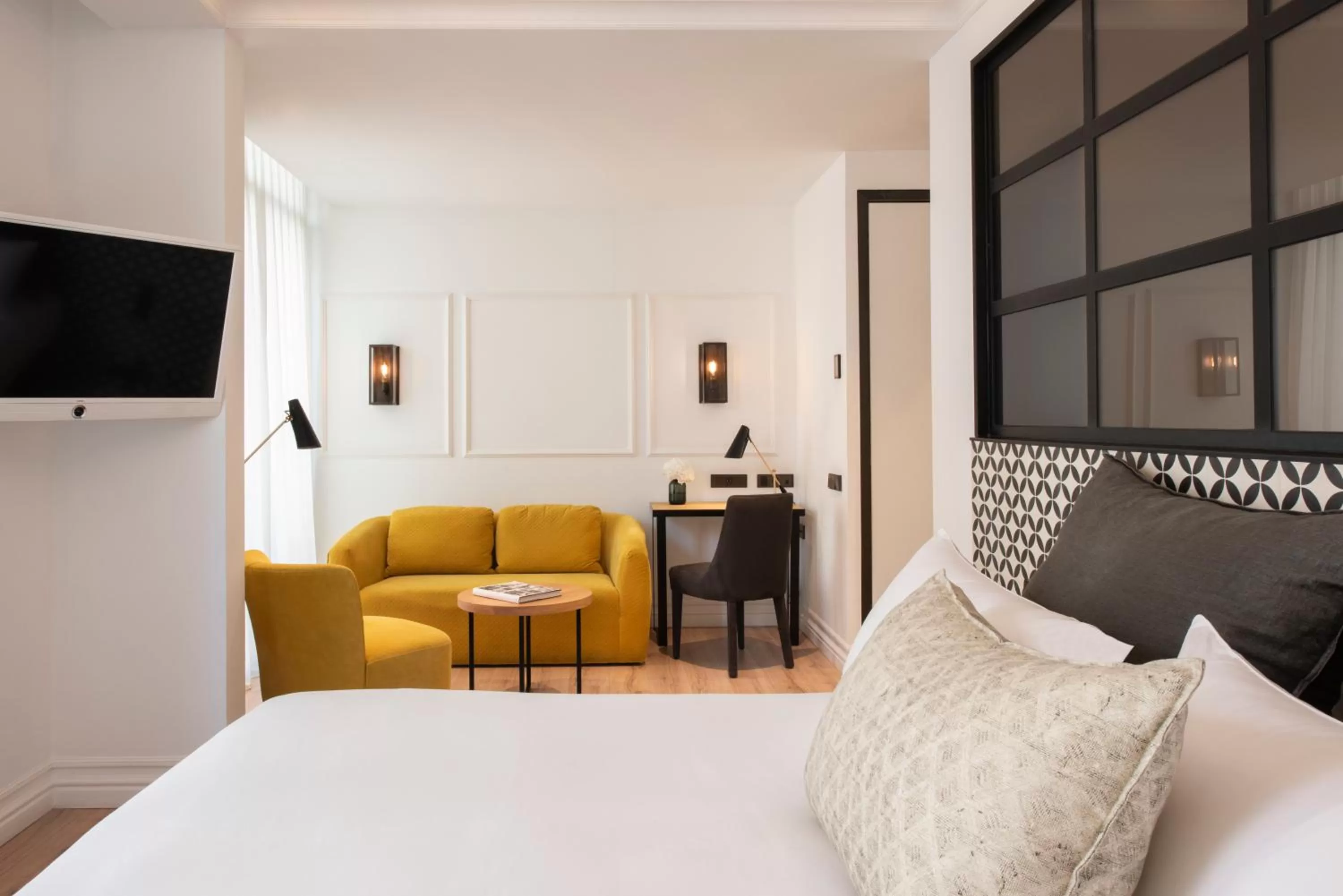 Grand Deluxe Double or Twin Room in Serras Barcelona